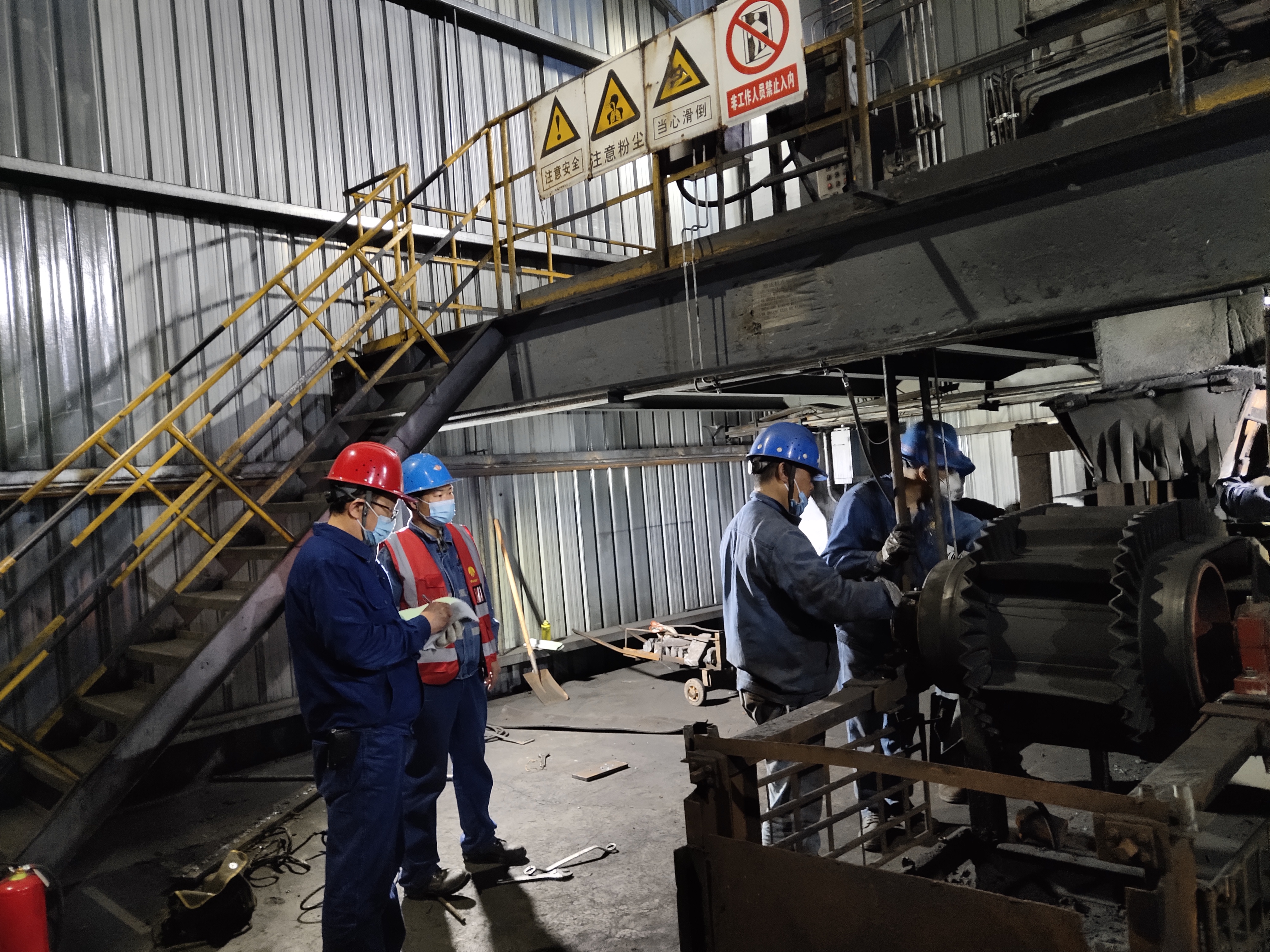 拧紧“安全阀”为“四不伤害月”保驾护航 拧紧“安全阀”为“四不伤害月”保驾护航