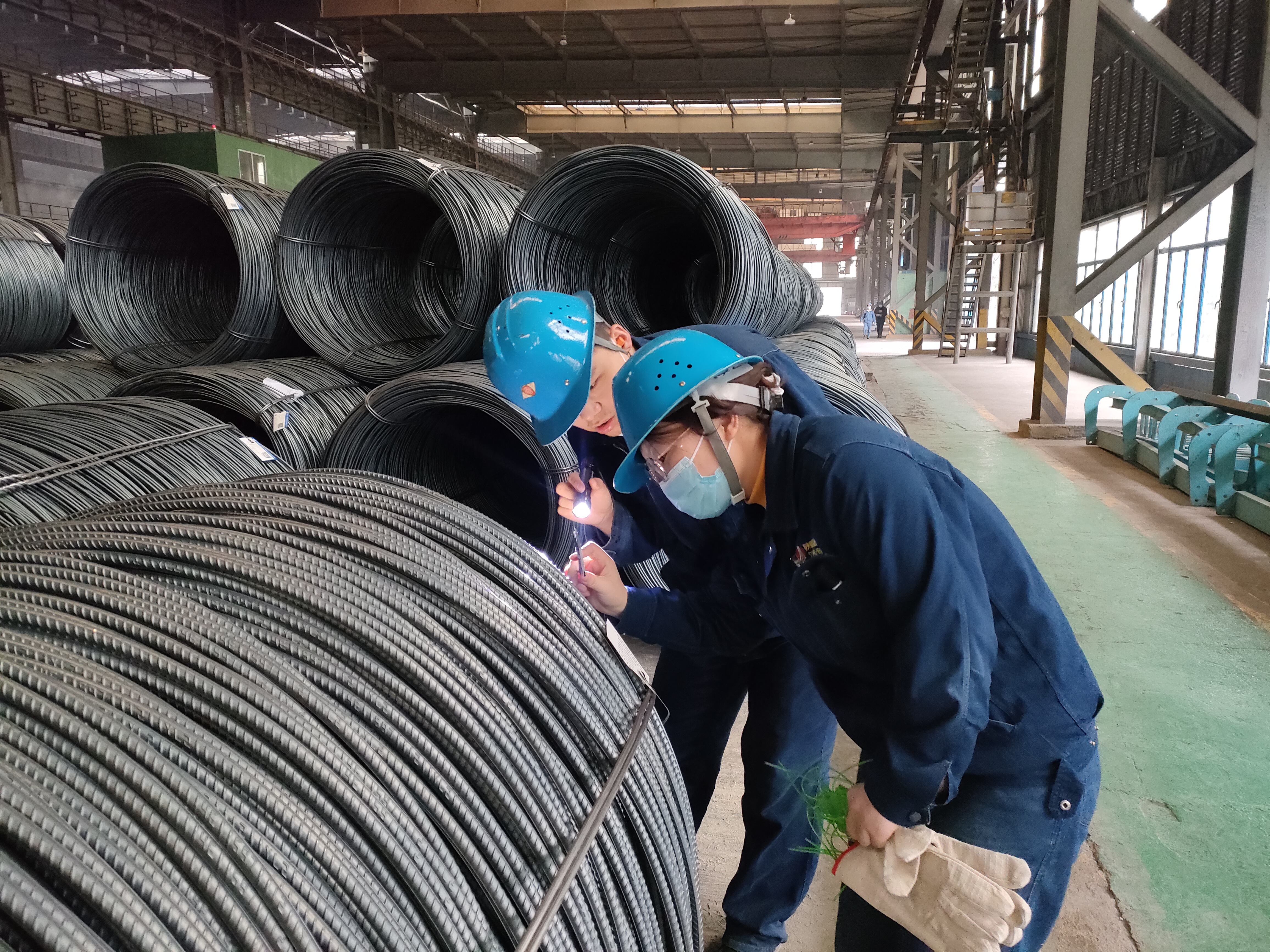 0.4％~5％  轧钢厂跑出生产经营“加速度”