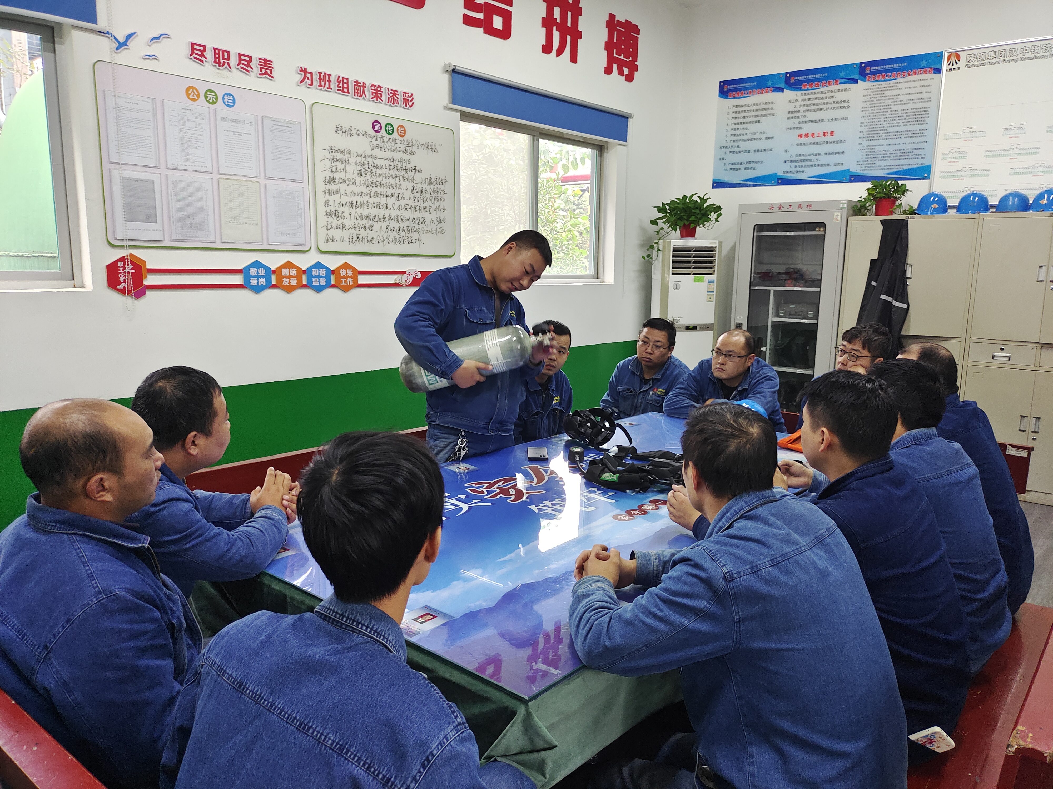 夯实基础 精心维护 铸就“金牌”班组