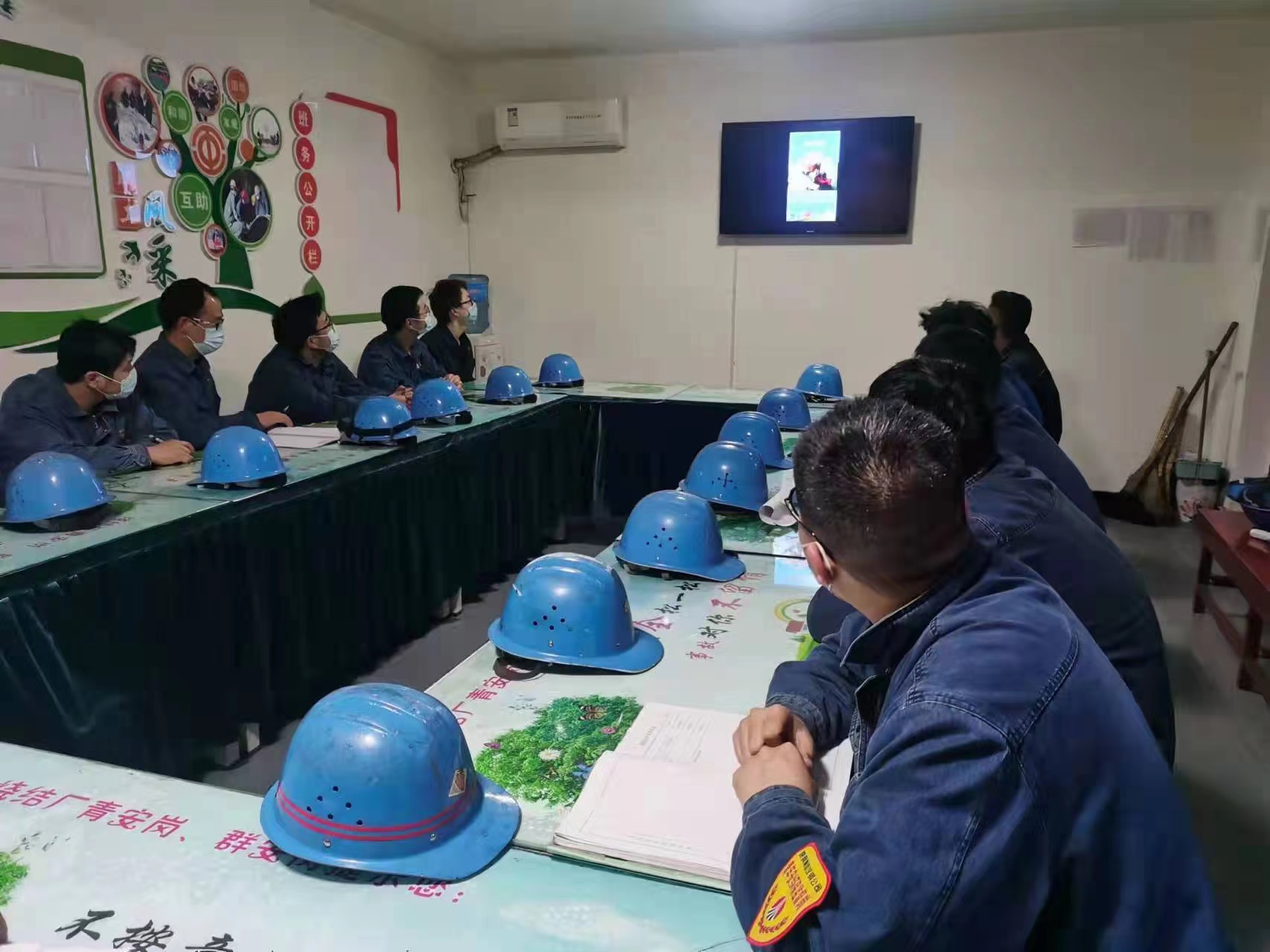 趁年轻，“青”尽全力