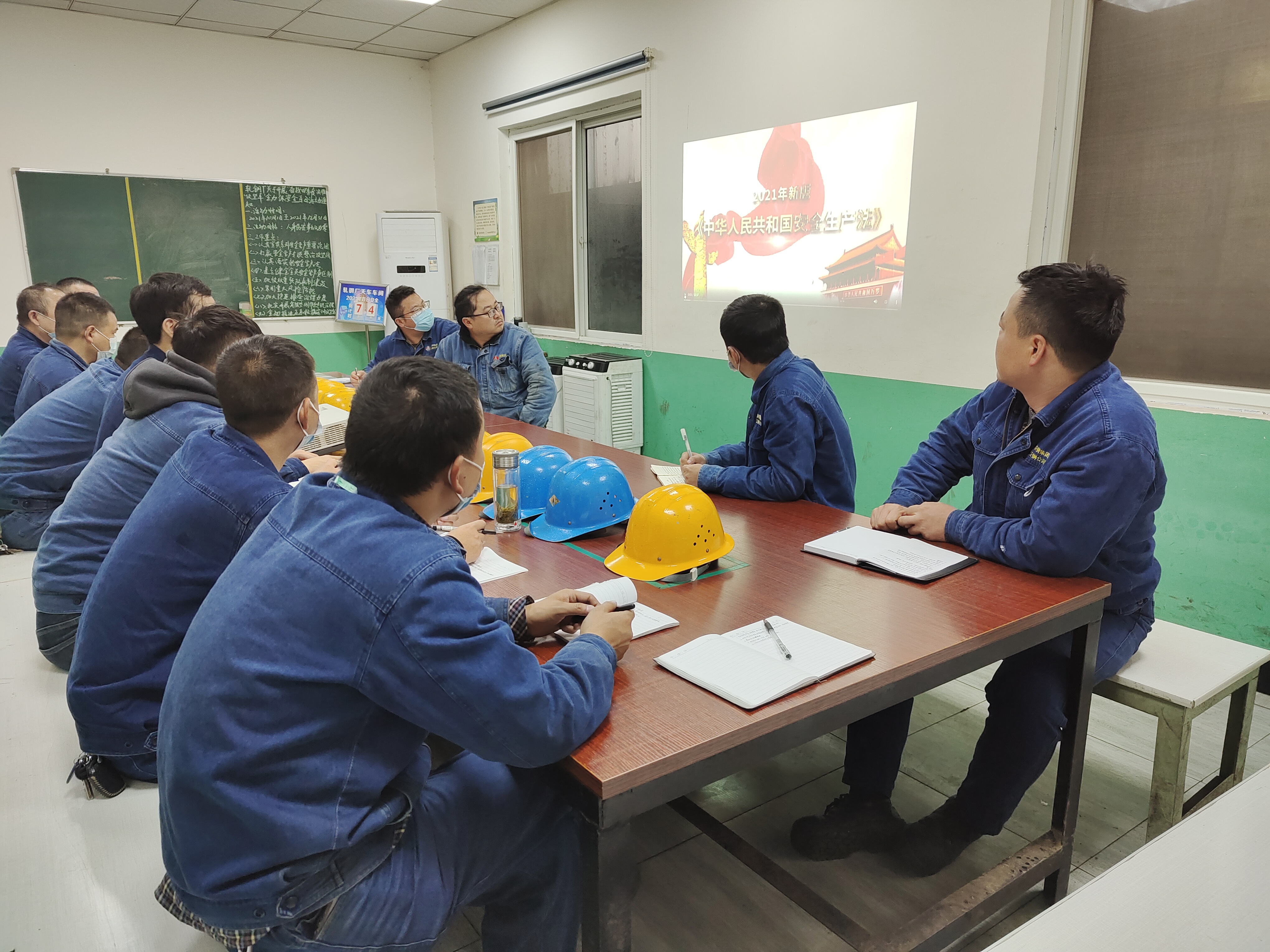 多措并举， 用“小”关注筑牢安全“大”堤