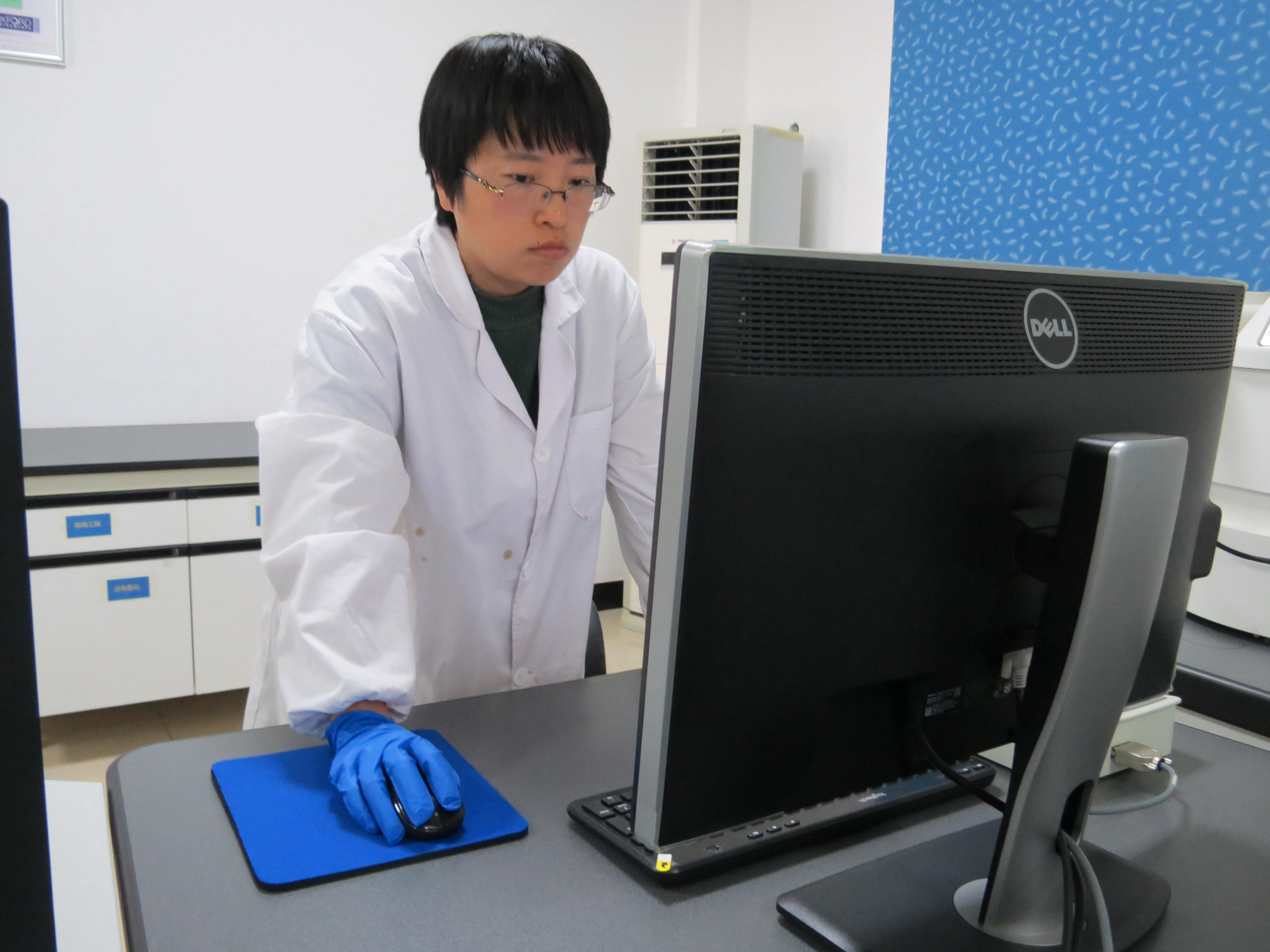 脚踏实地 绘就勤勉实干的“奉献底色” 脚踏实地 绘就勤勉实干的“奉献底色”