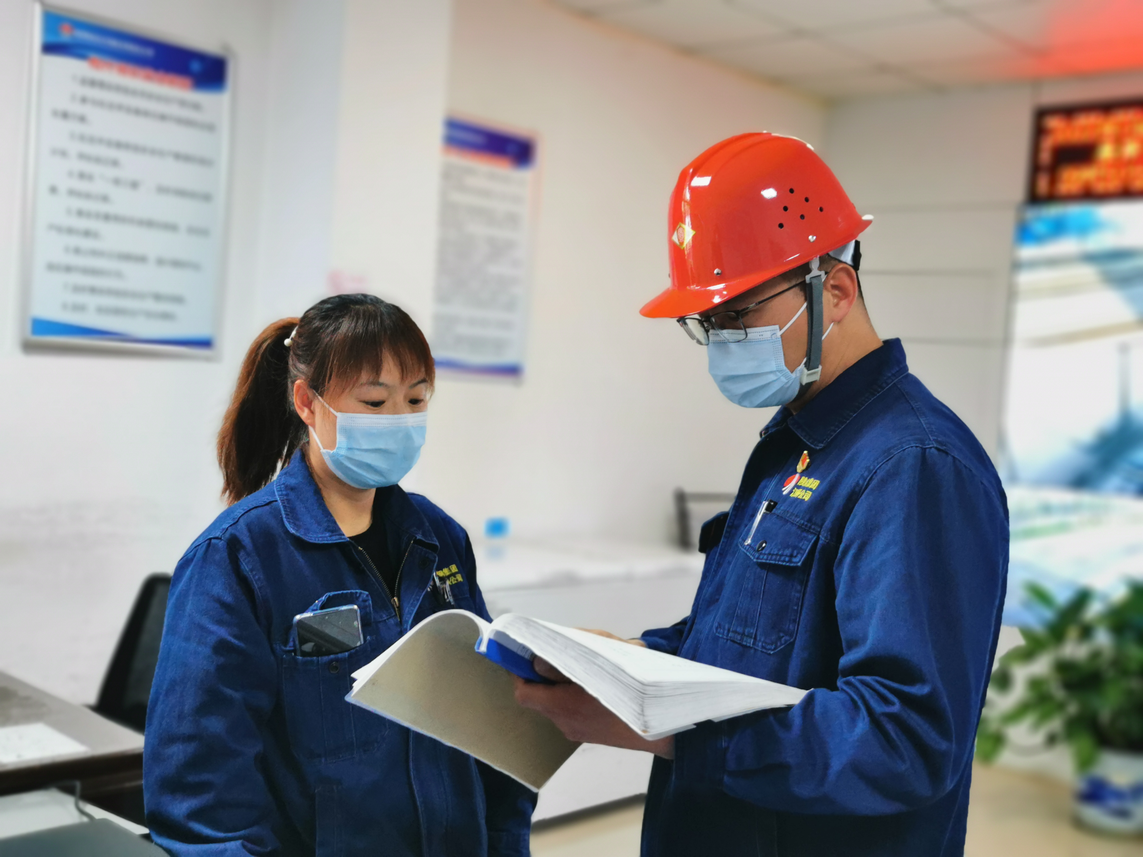 下足“针”功夫，“绣”出疫情防控坚实底气