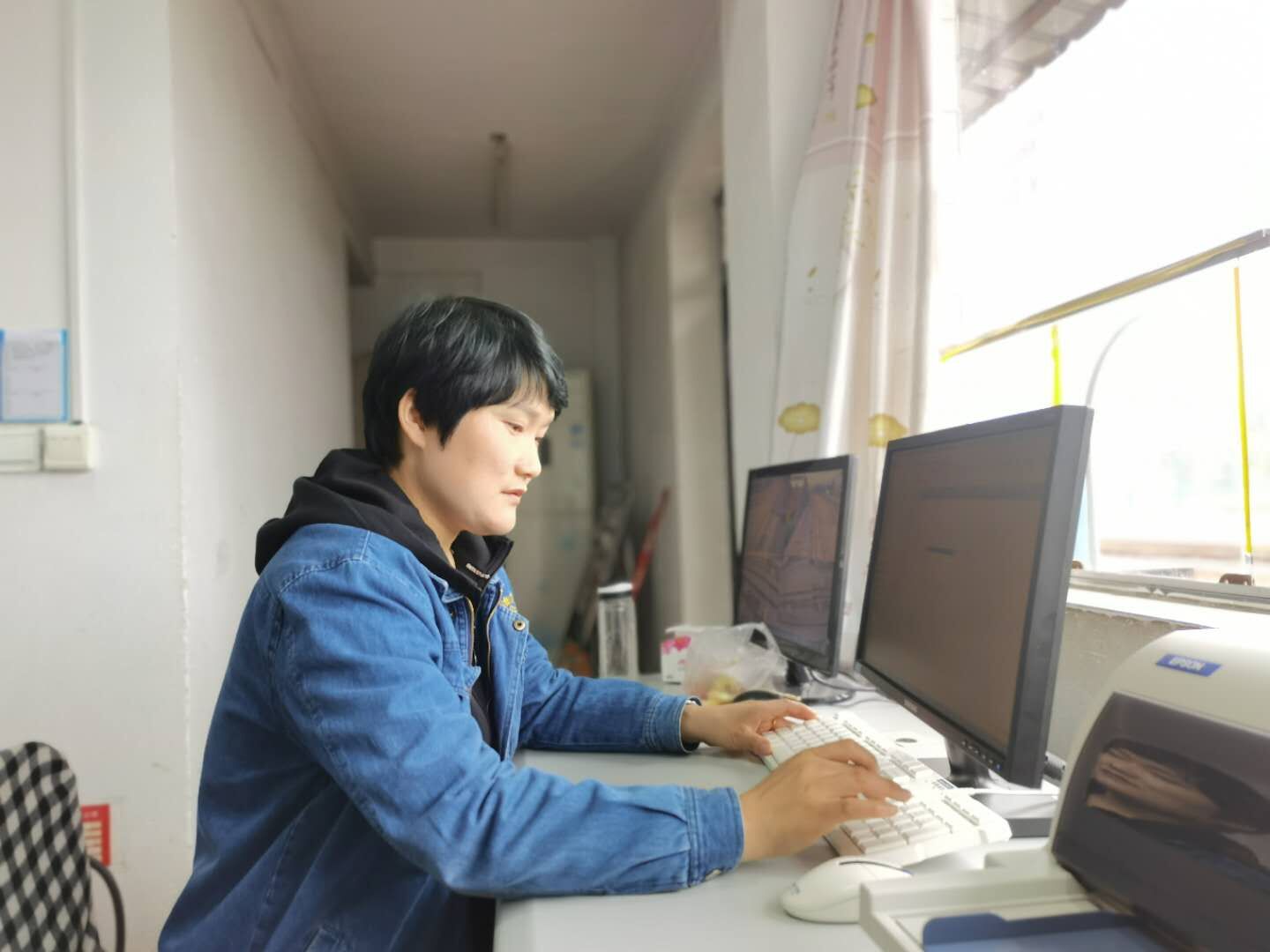 激扬爱岗情 彰显巾帼力——记“巾帼能手”王娇艳的钢样年华 激扬爱岗情 彰显巾帼力——记“巾帼能手”王娇艳的钢样年华