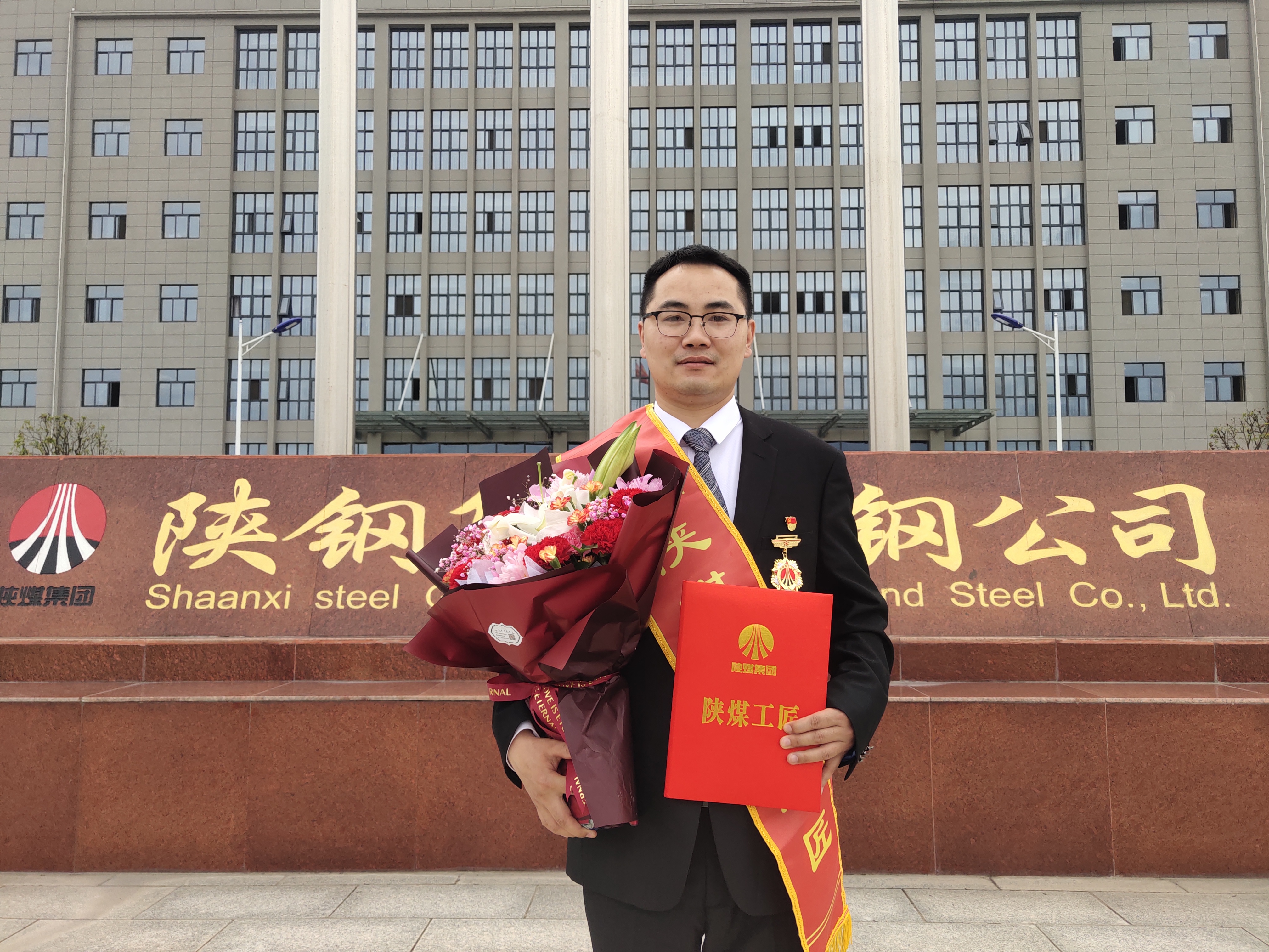 “听声辩位”匠心独运,“察颜观色”火眼金睛 ——记2021年度“陕煤工匠”曹仲勇 “听声辩位”匠心独运,“察颜观色”火眼金睛 ——记2021年度“陕煤工匠”曹仲勇