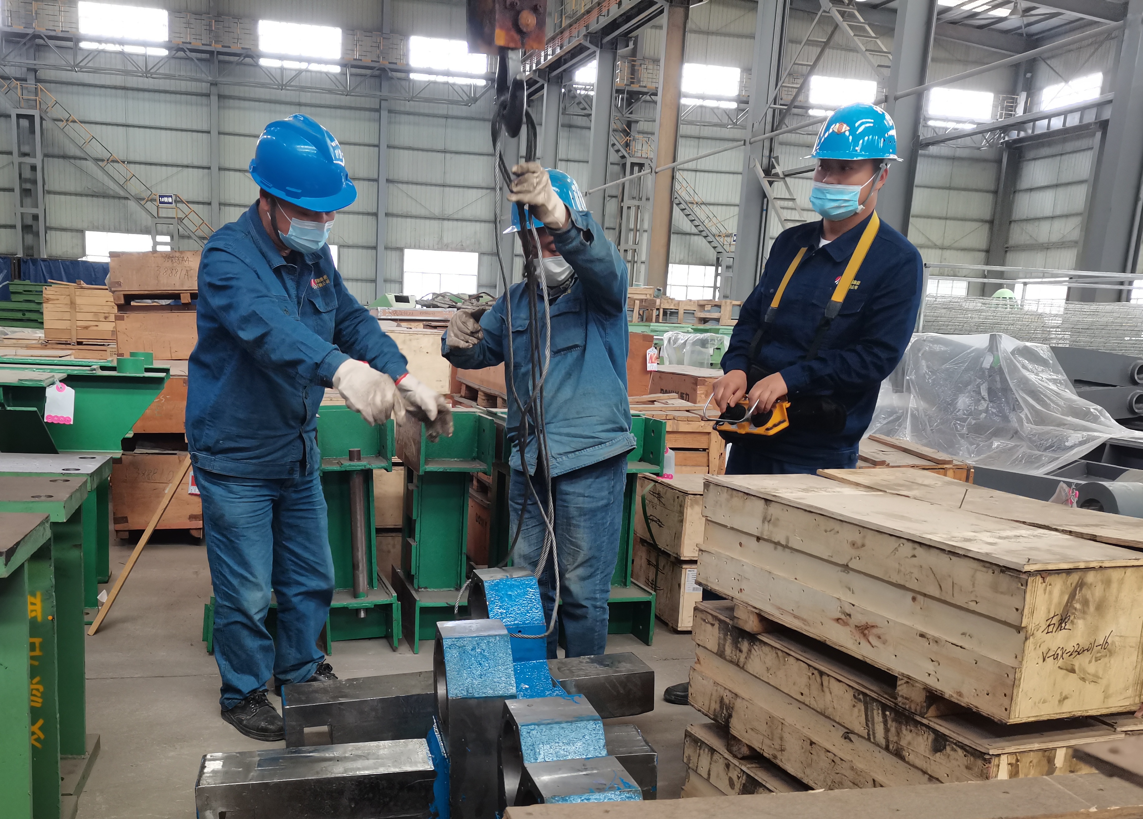 用坚守筑就节日“最美风景线” 用坚守筑就节日“最美风景线”