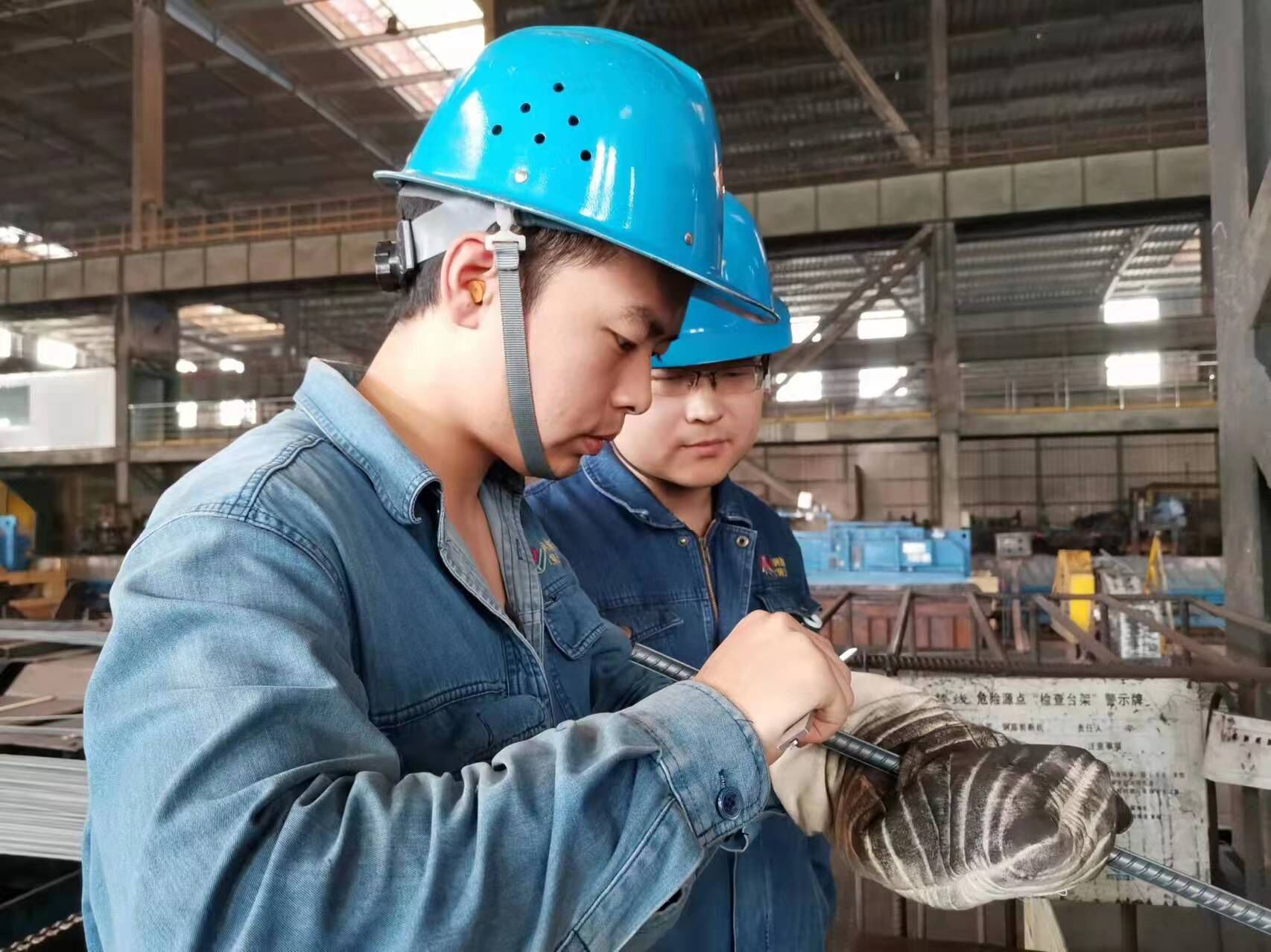 党建促发展多方发力，中心管理“持续在线”