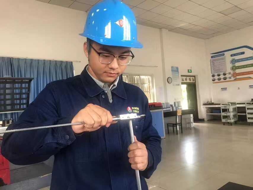 以梦为马 不负韶华 ——记汉中市“优秀共青团员”李少龙 以梦为马 不负韶华 ——记汉中市“优秀共青团员”李少龙