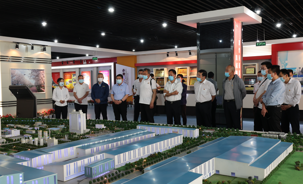 市委统战部干部职工一行到公司参观调研 市委统战部干部职工一行到公司参观调研