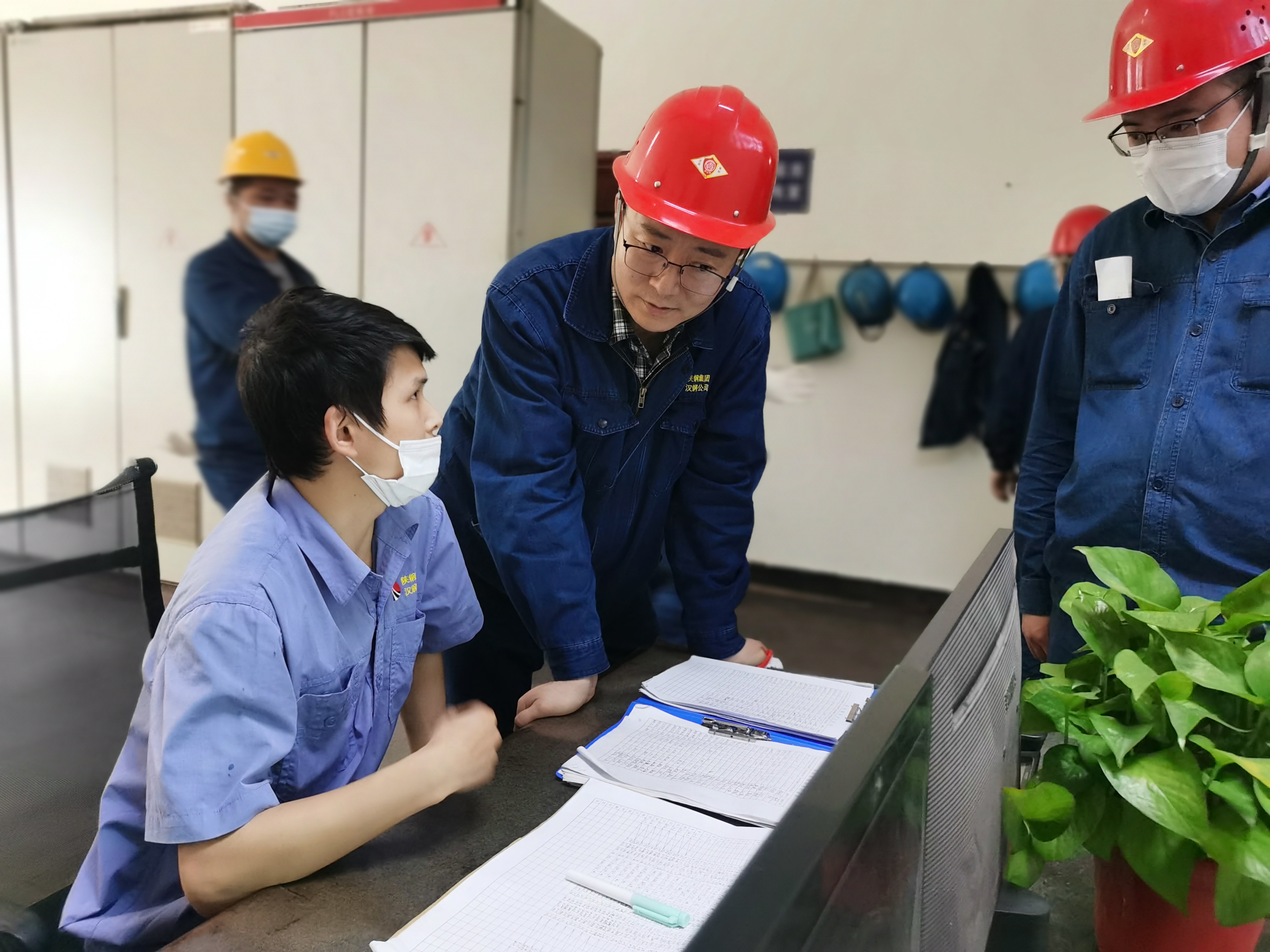 深挖“蓄水池” 灌溉“芳草园”