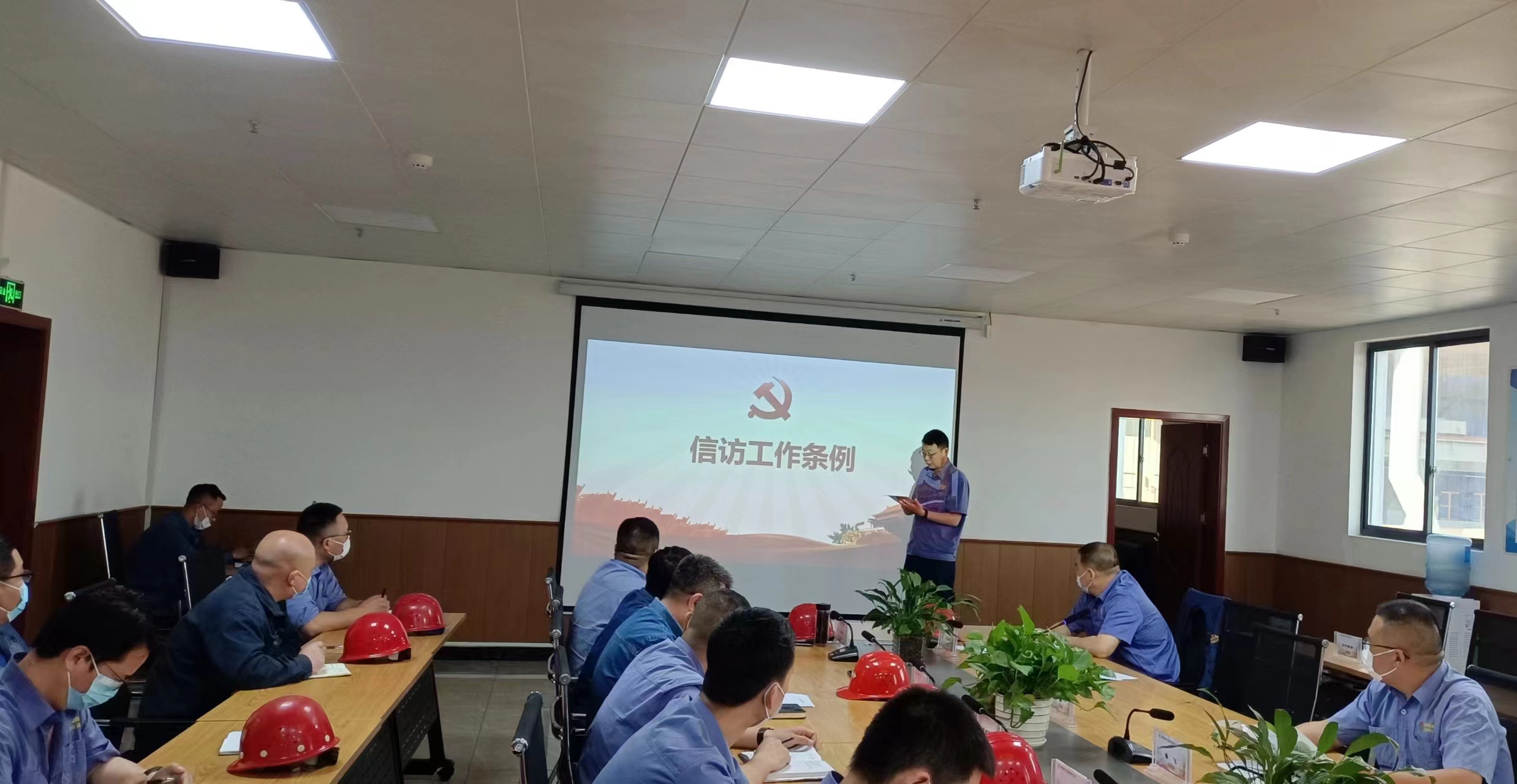 三个规范，推进信访工作“零距离”