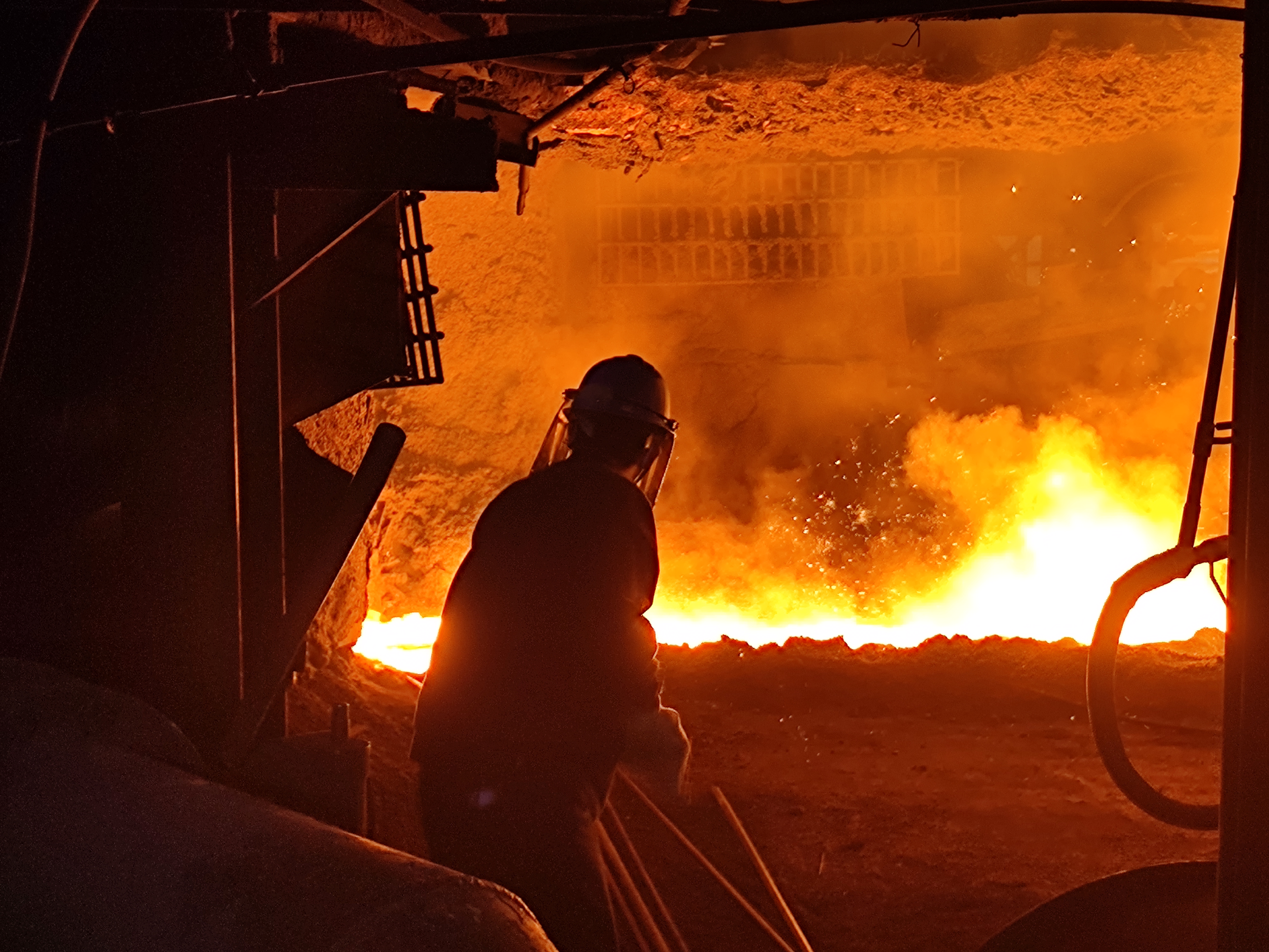 以破冰之勇奋力攻坚克难