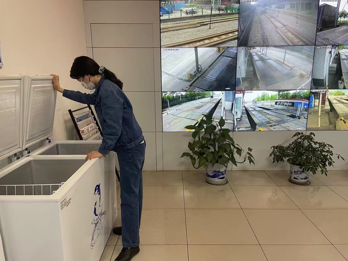 “点、线、面”结合，扎实推进防暑降温工作