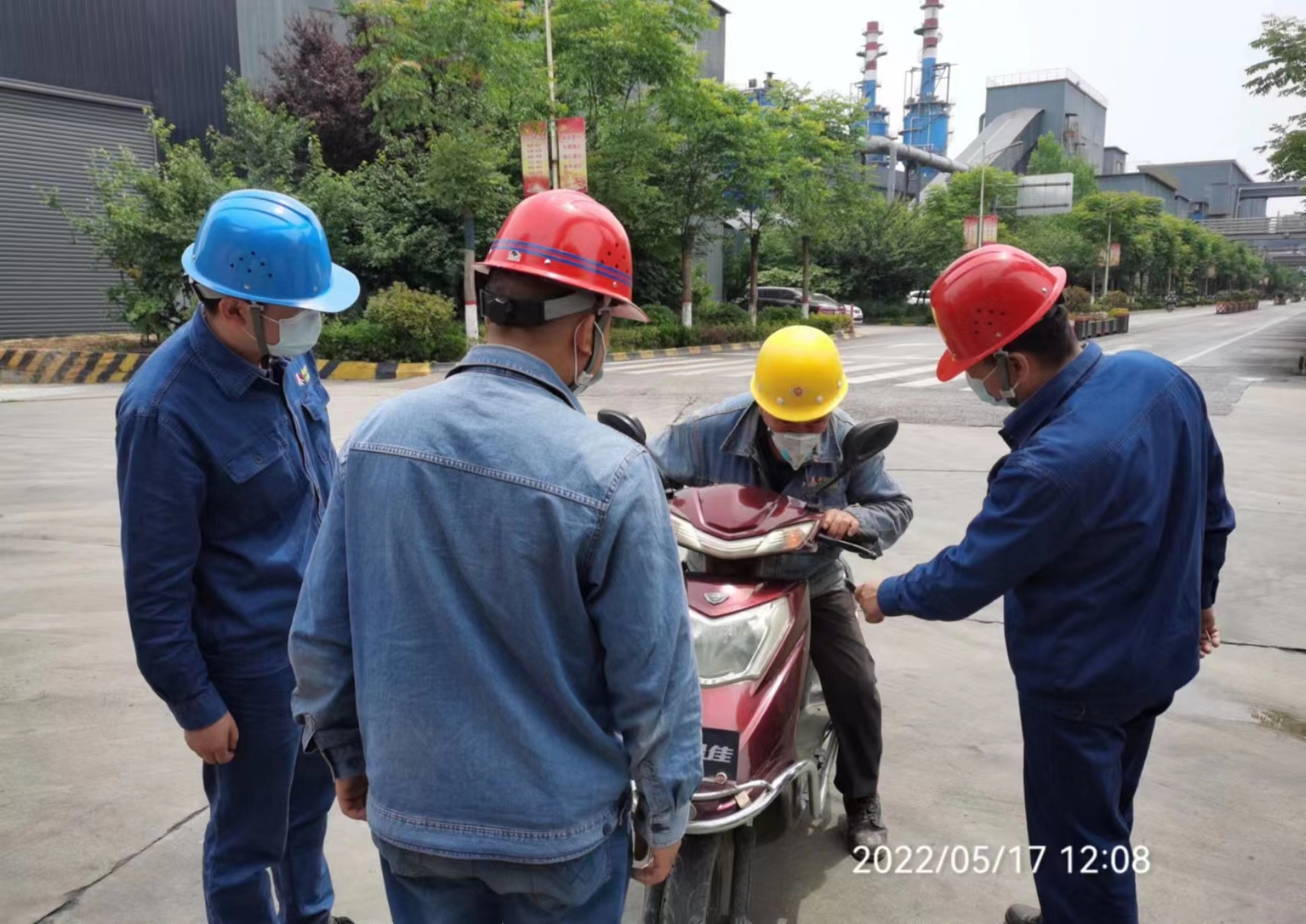 摩托车驾驶者,请你骑车悠着点 摩托车驾驶者,请你骑车悠着点