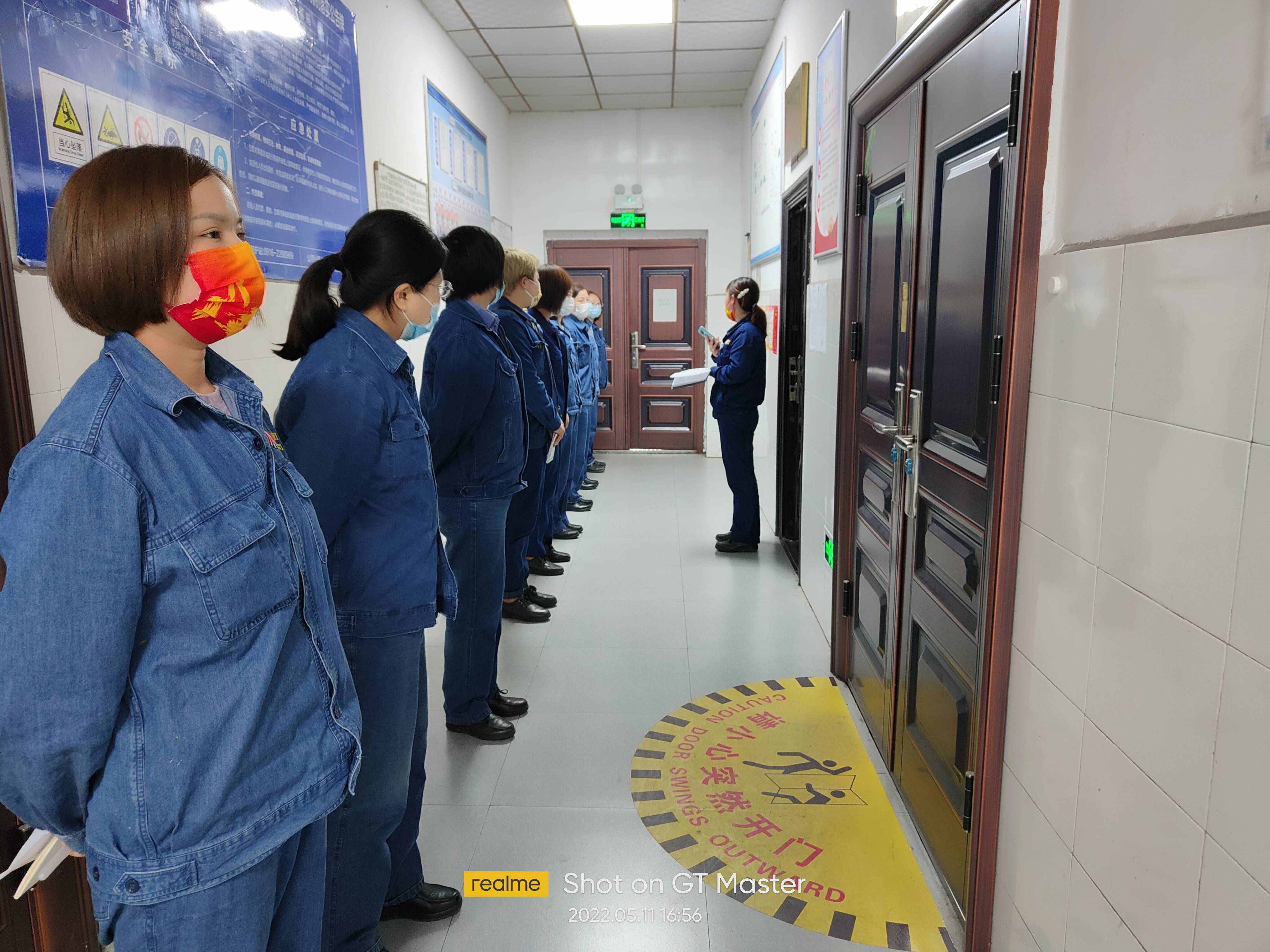 紧绷“四根弦”，坚决打赢疫情防控阻击战