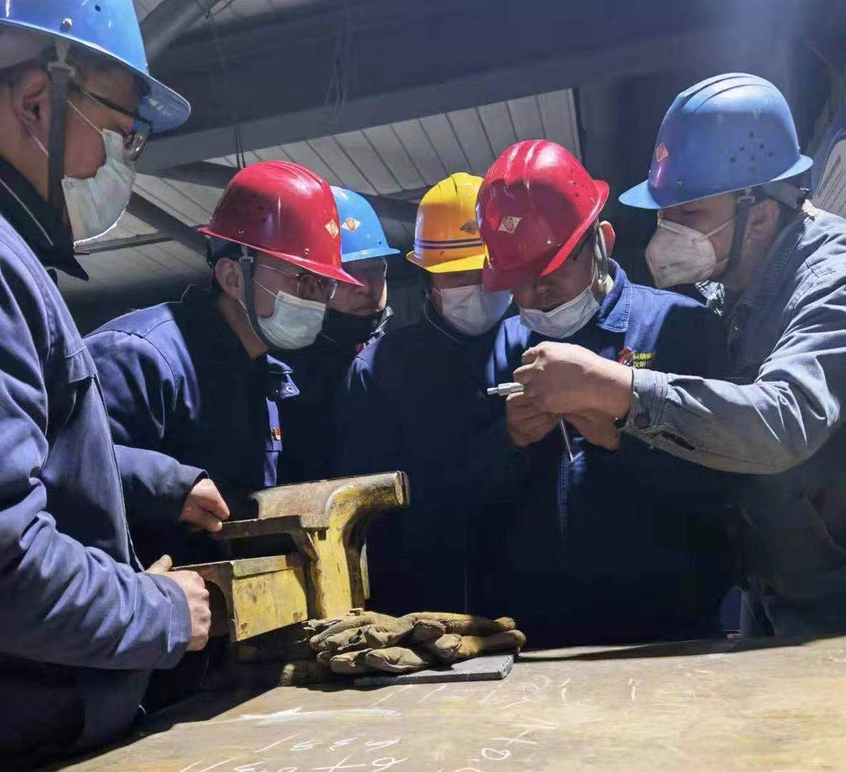 找准痛点除短板 抓住关键促提升--烧结厂全面开启“三问三思”大讨论活动纪实