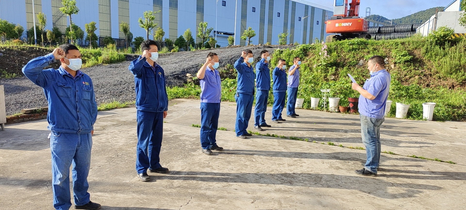 物流中心:“两手抓”安全管控 筑牢安全防线 物流中心:“两手抓”安全管控 筑牢安全防线