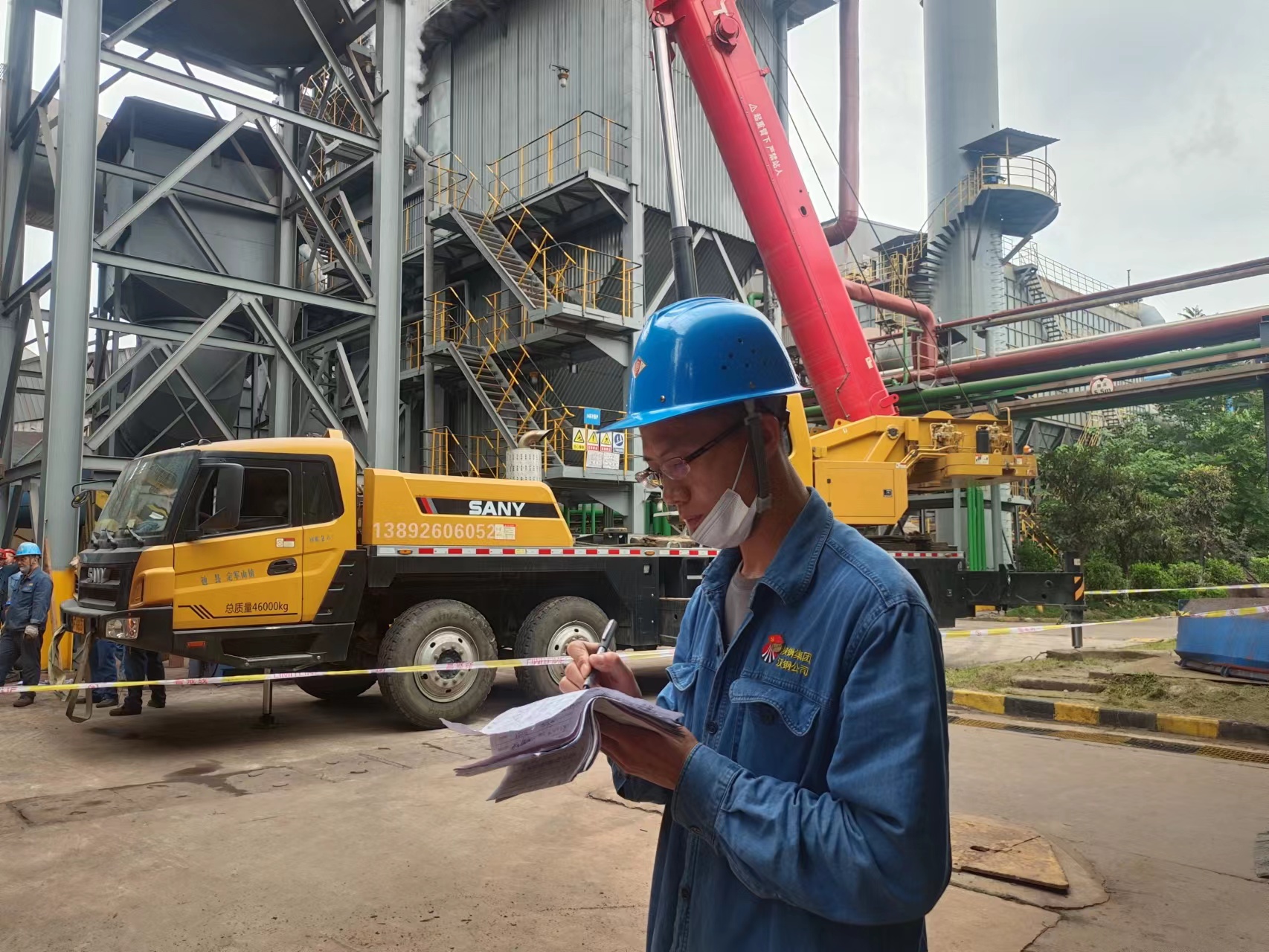 肩扛责任守佳节,践行使命勇奉献 肩扛责任守佳节,践行使命勇奉献