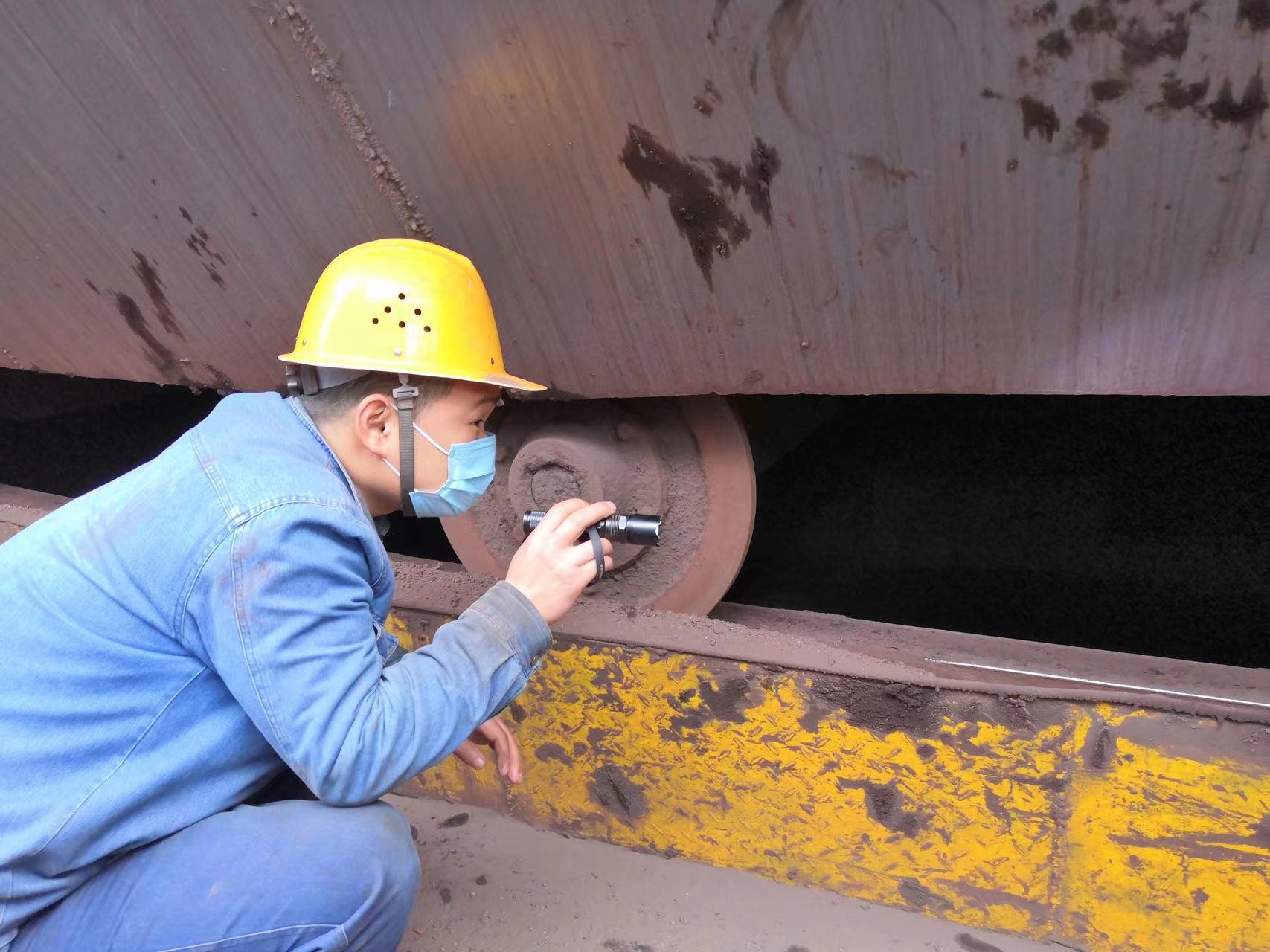 以奋斗之势展最美之姿 以奋斗之势展最美之姿