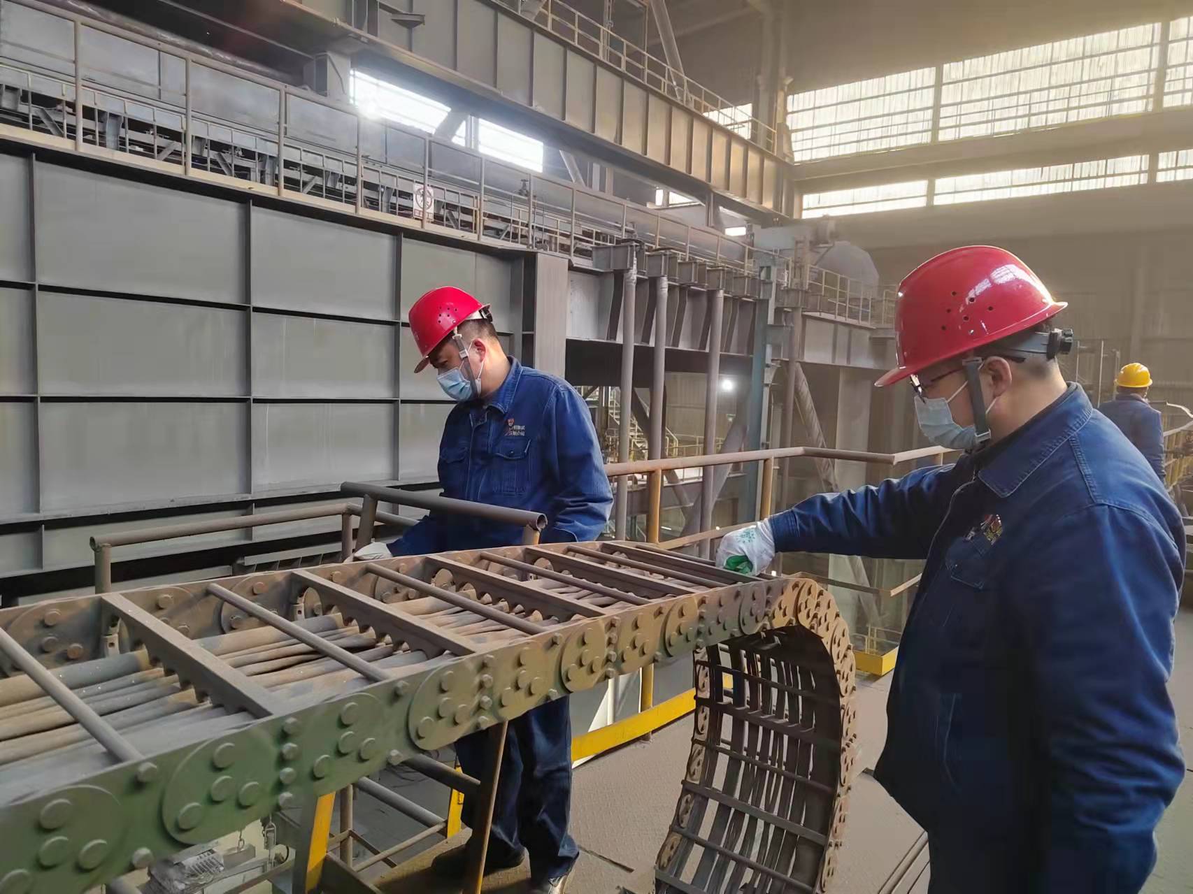 疾风知劲草,炼钢厂安全生产月在行动! 疾风知劲草,炼钢厂安全生产月在行动!