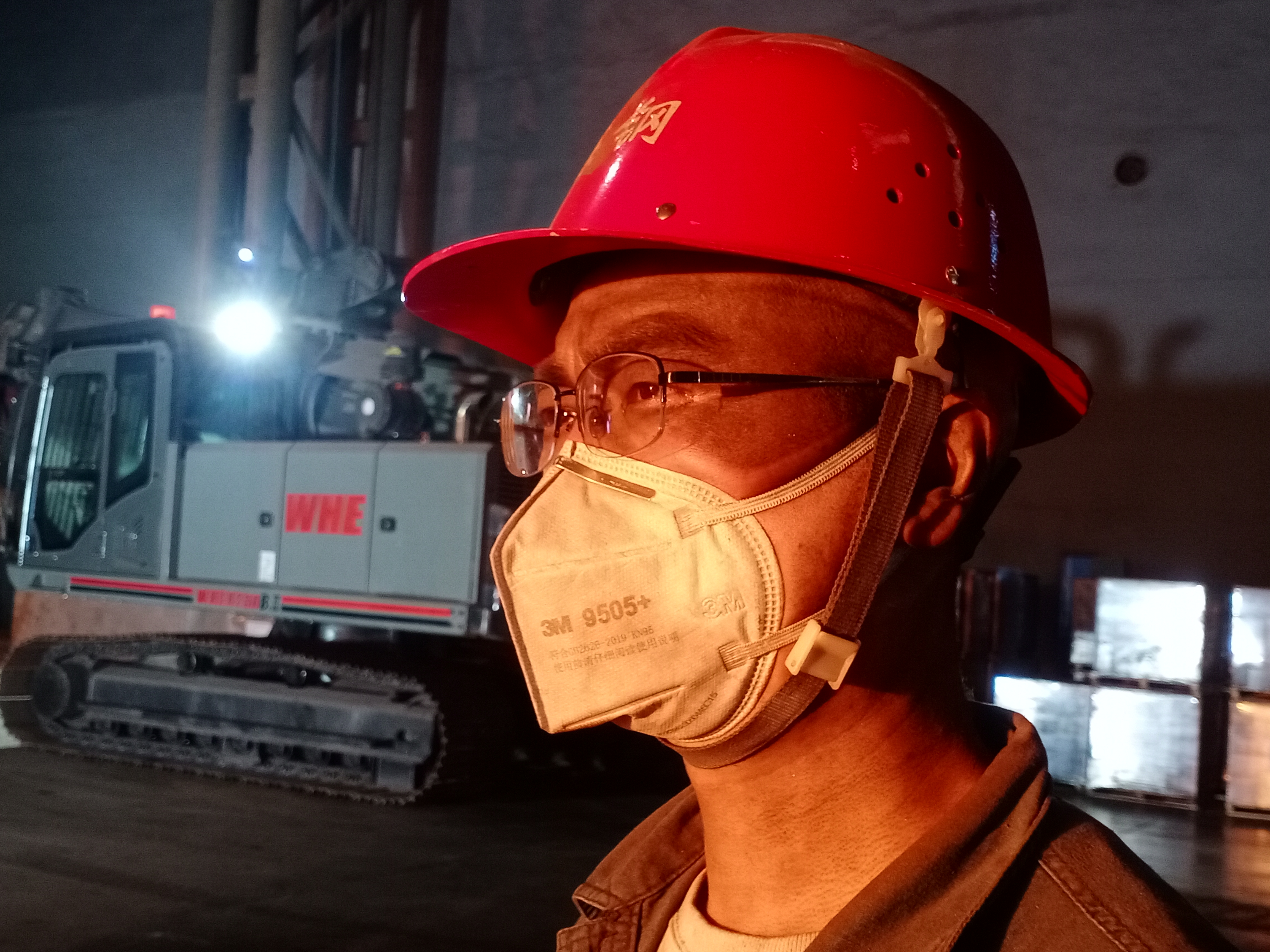 看,检修现场的最“飒”身影 看,检修现场的最“飒”身影