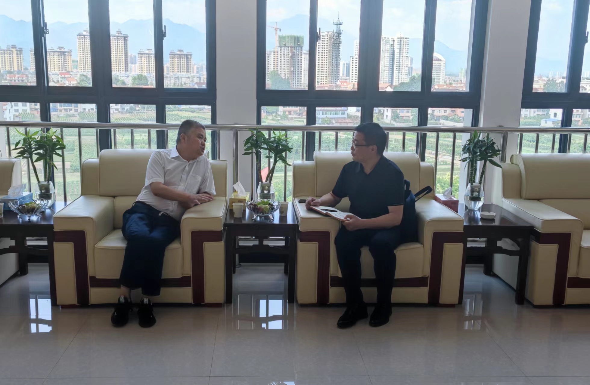 汉中市人大法工委副主任马晓亮来公司调研 汉中市人大法工委副主任马晓亮来公司调研