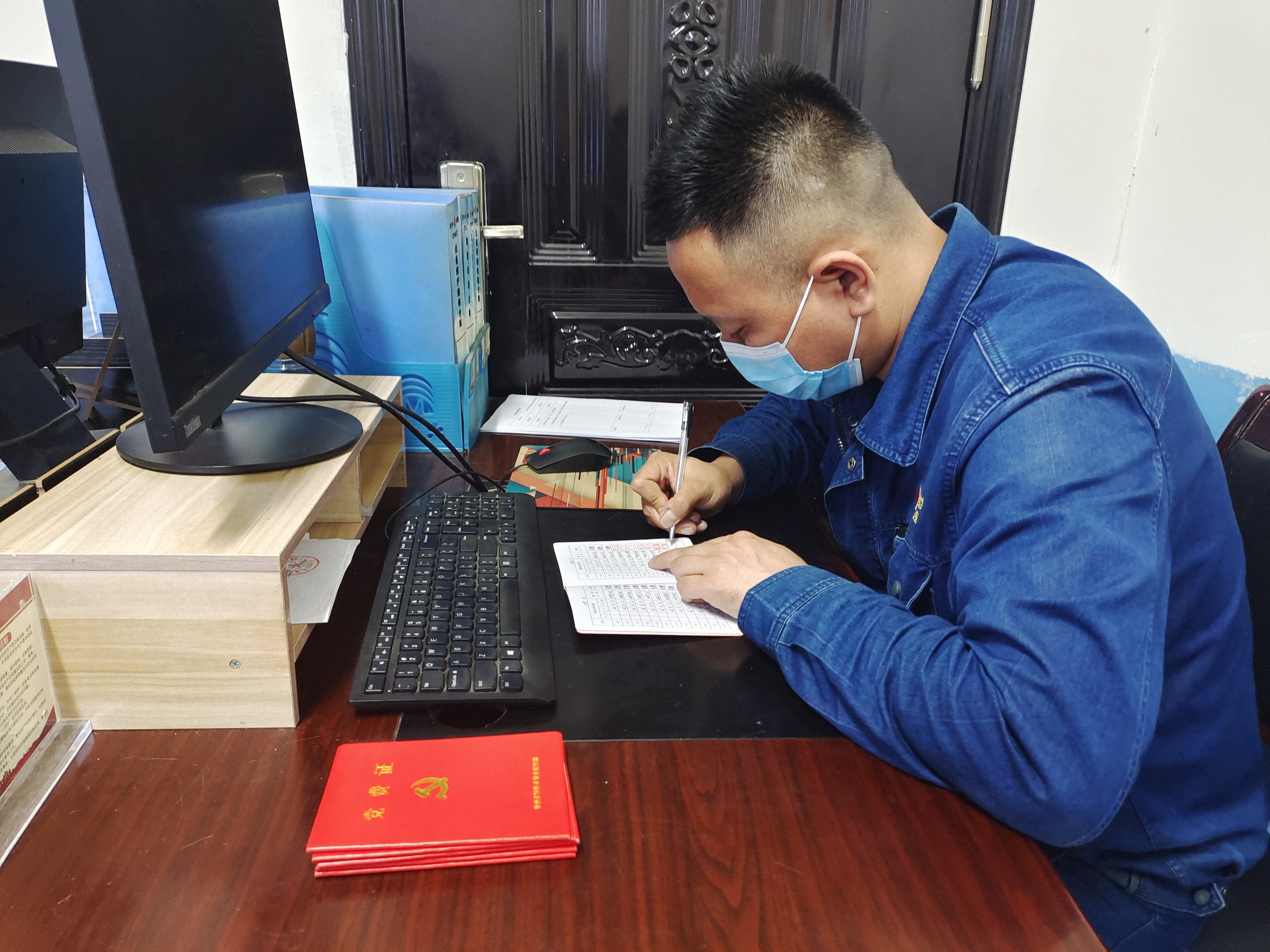 抓早抓“小”，厚植“廉”文化