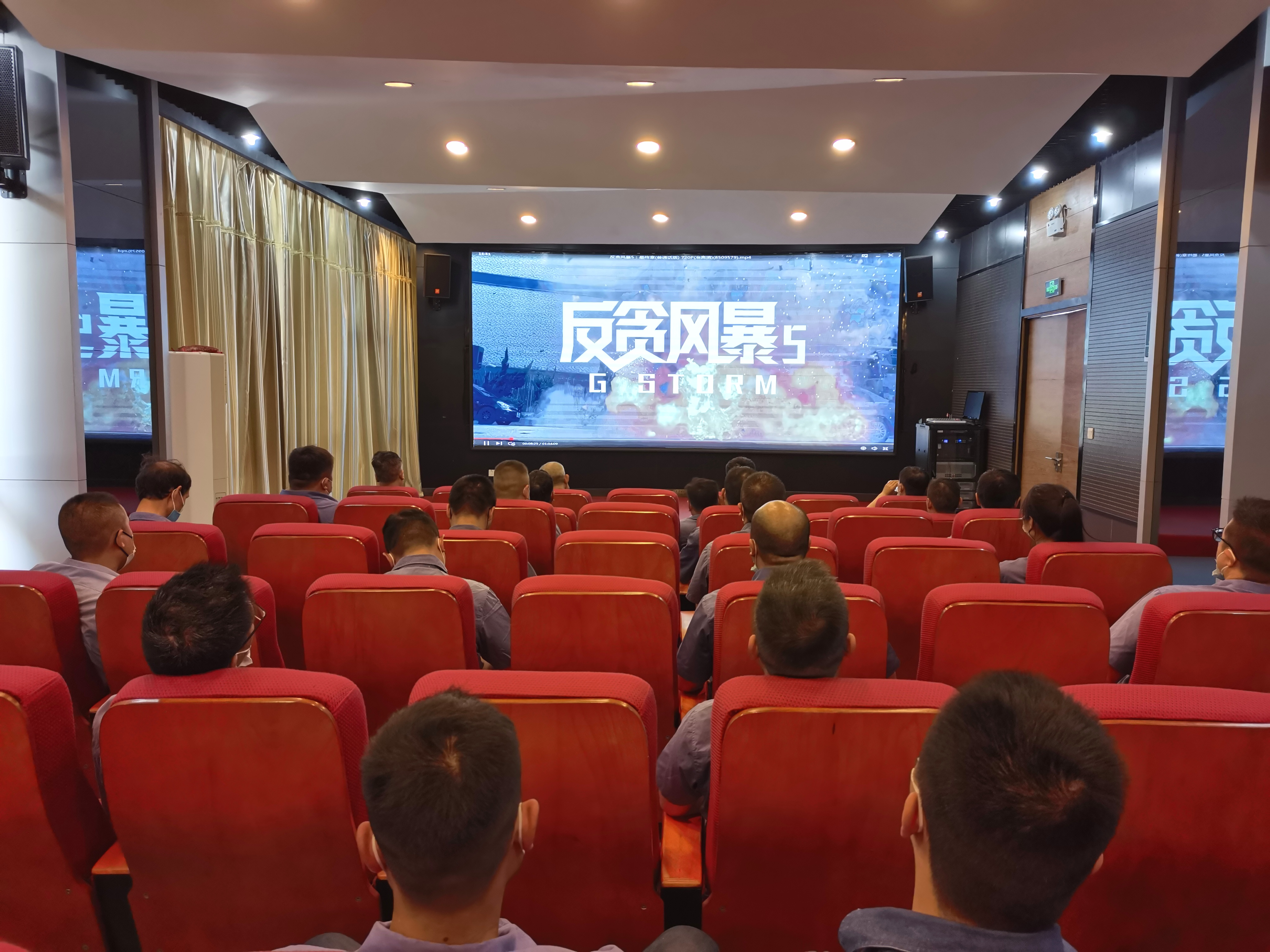 清风劲吹，“廉”花自开