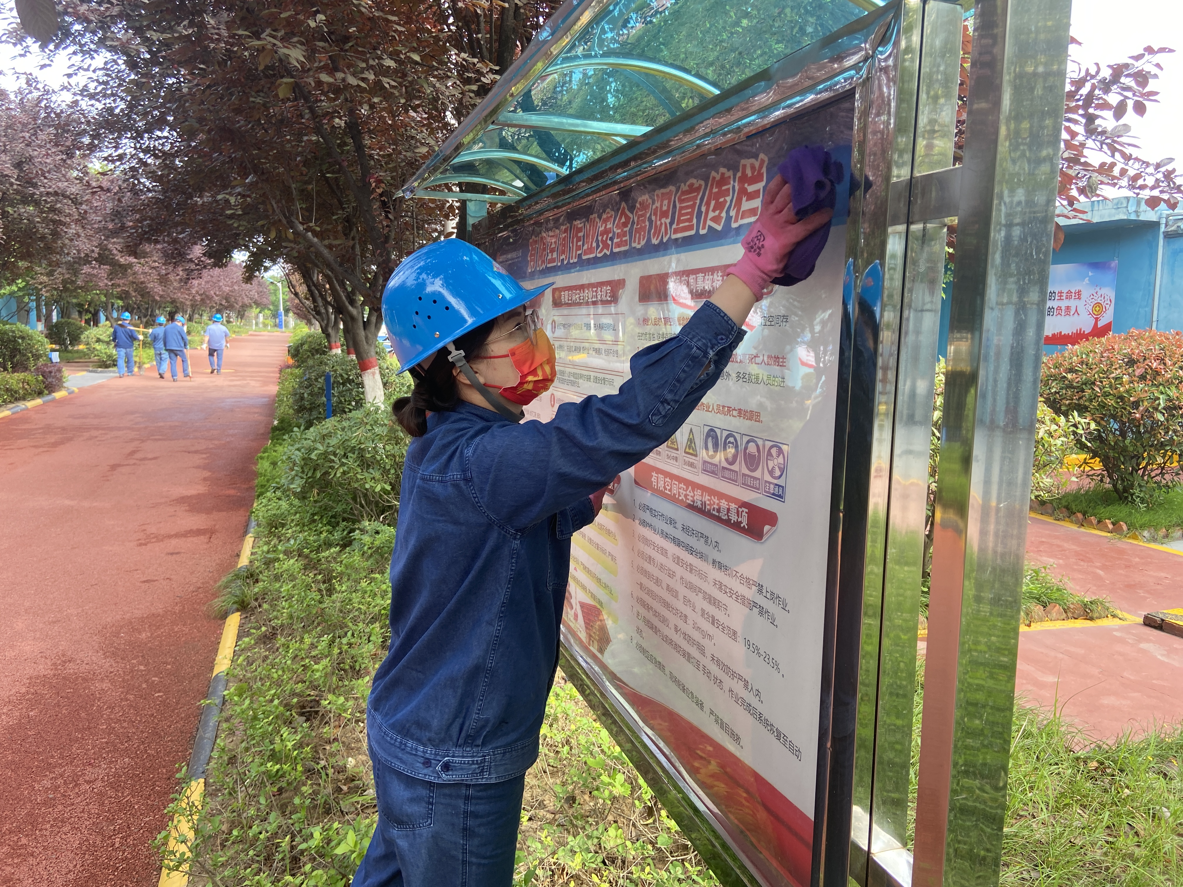 涓涓细流 汇聚钢城绿色磅礴力量