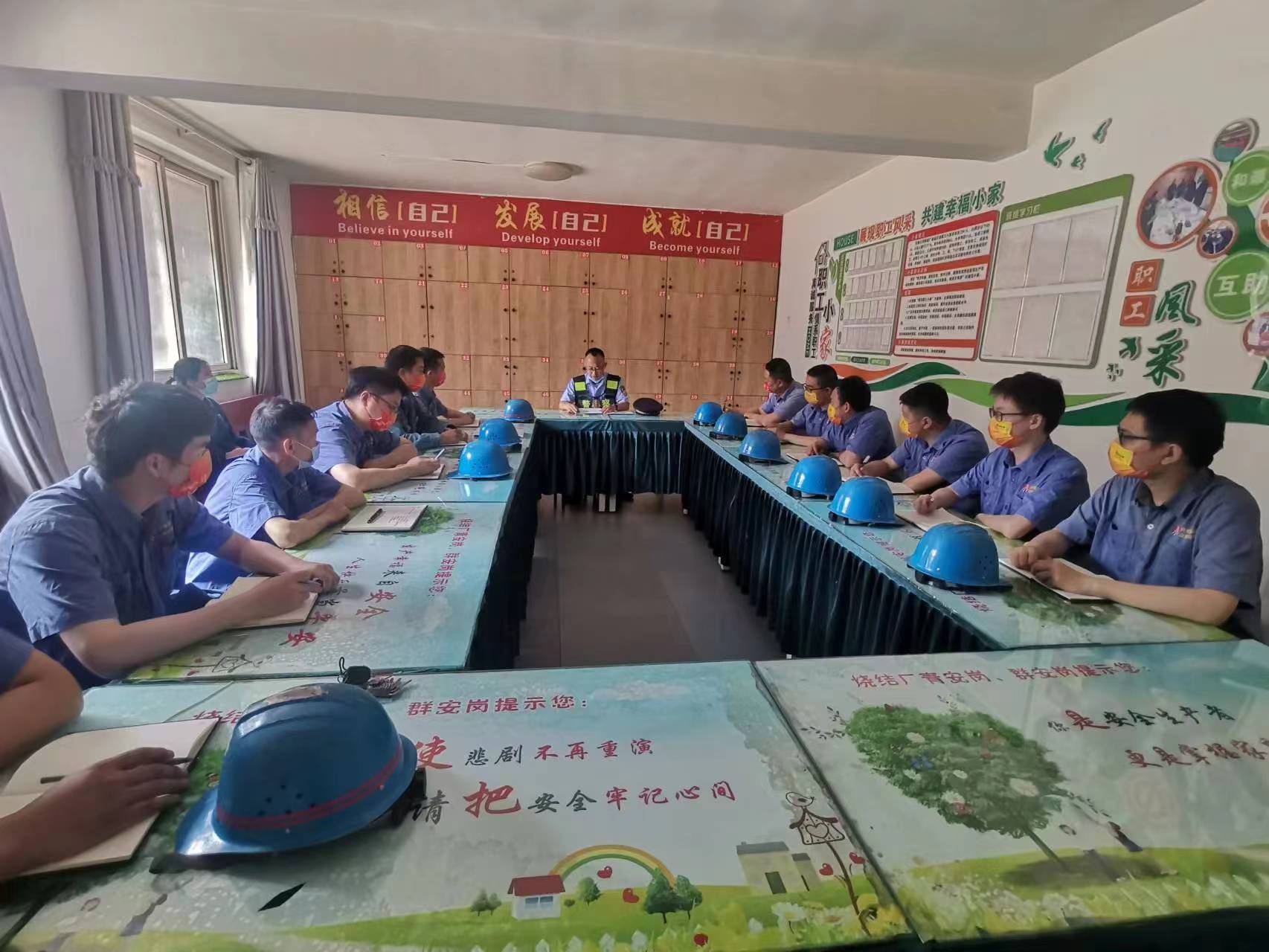 汉钢公司文明交通实践活动效果显著