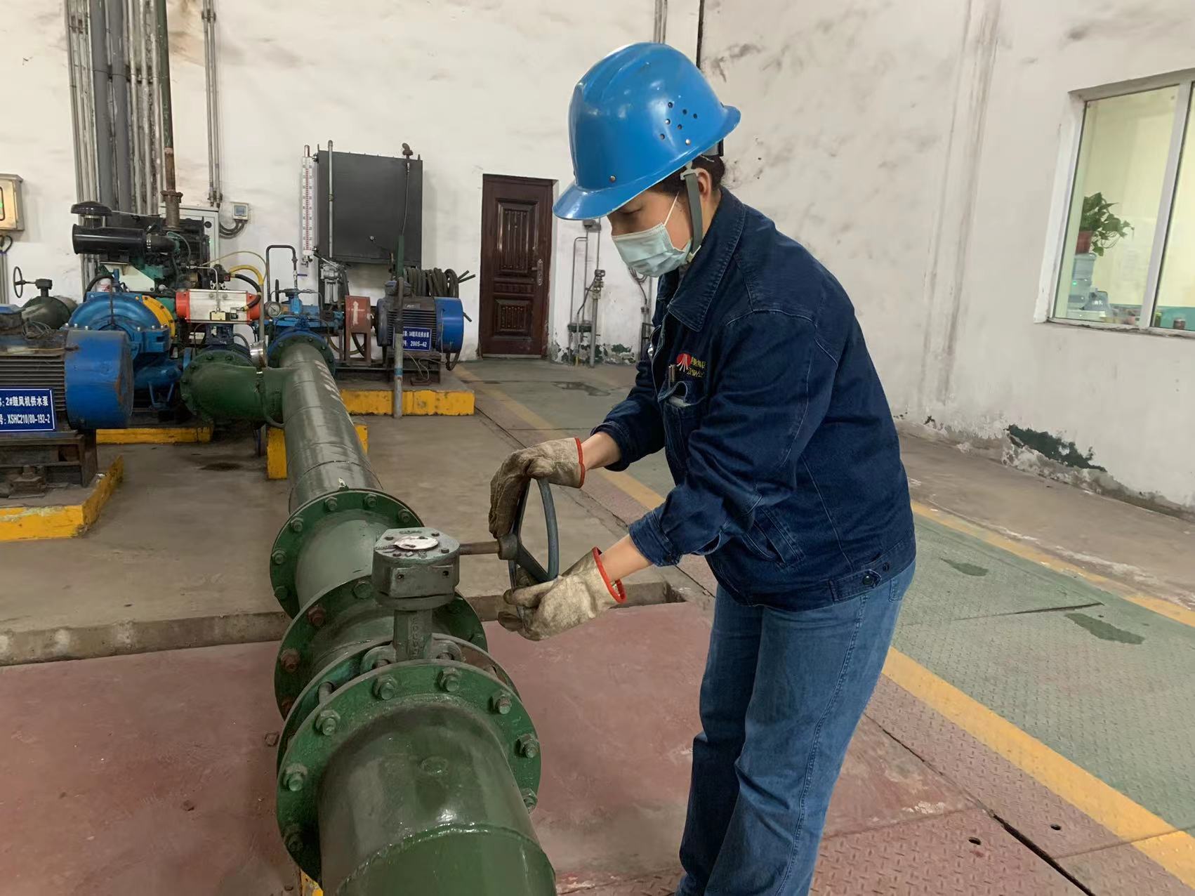 战高温 保生产 “暑”你最美 战高温 保生产 “暑”你最美