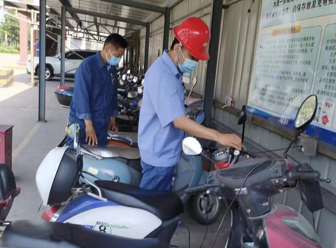 开展安全警示教育，筑牢交通安全防线