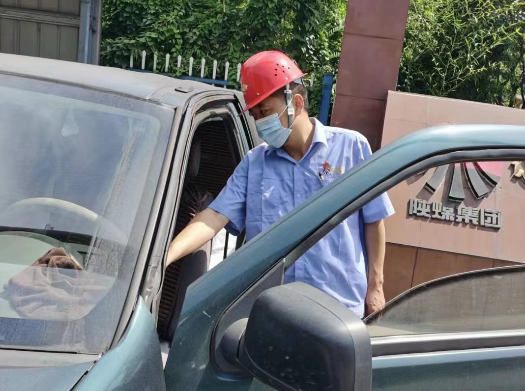 开展安全警示教育，筑牢交通安全防线