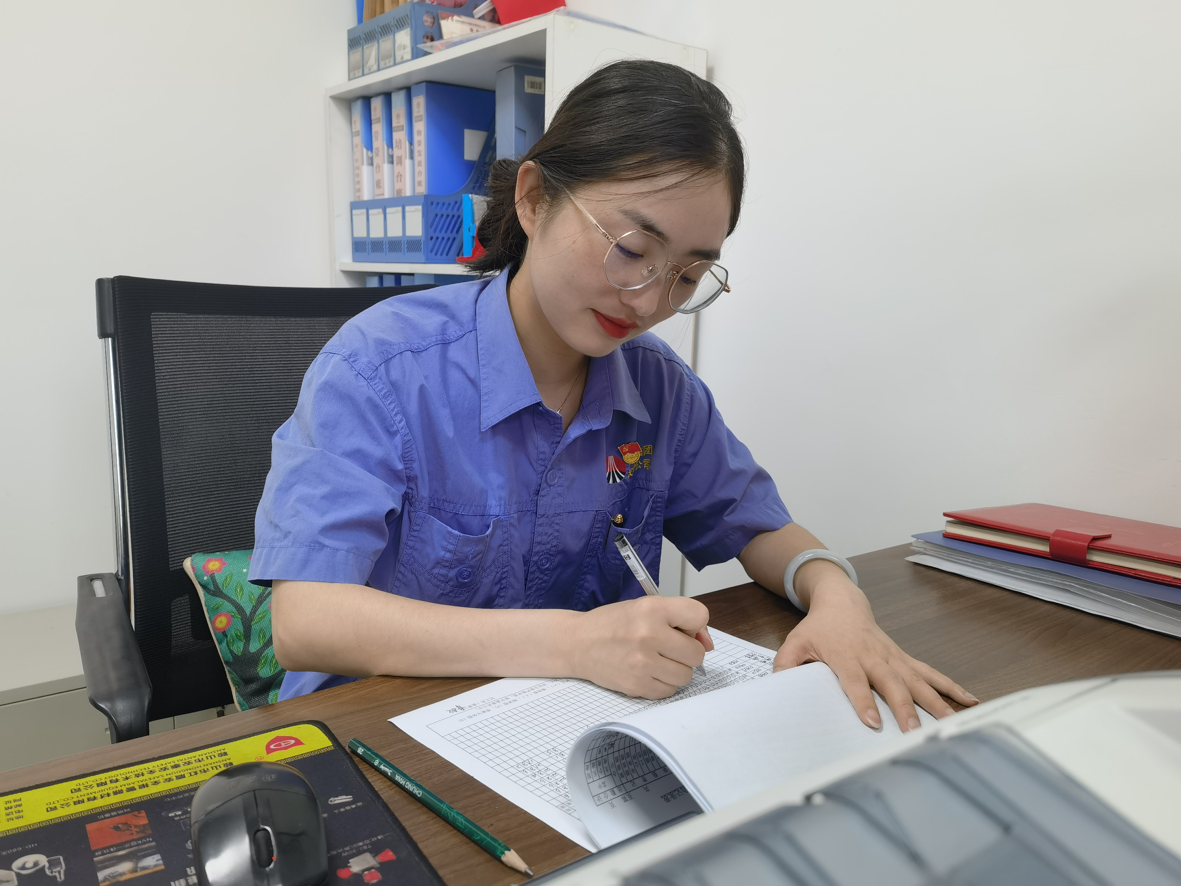 恪守赤诚初心 彰显党员本色 恪守赤诚初心 彰显党员本色