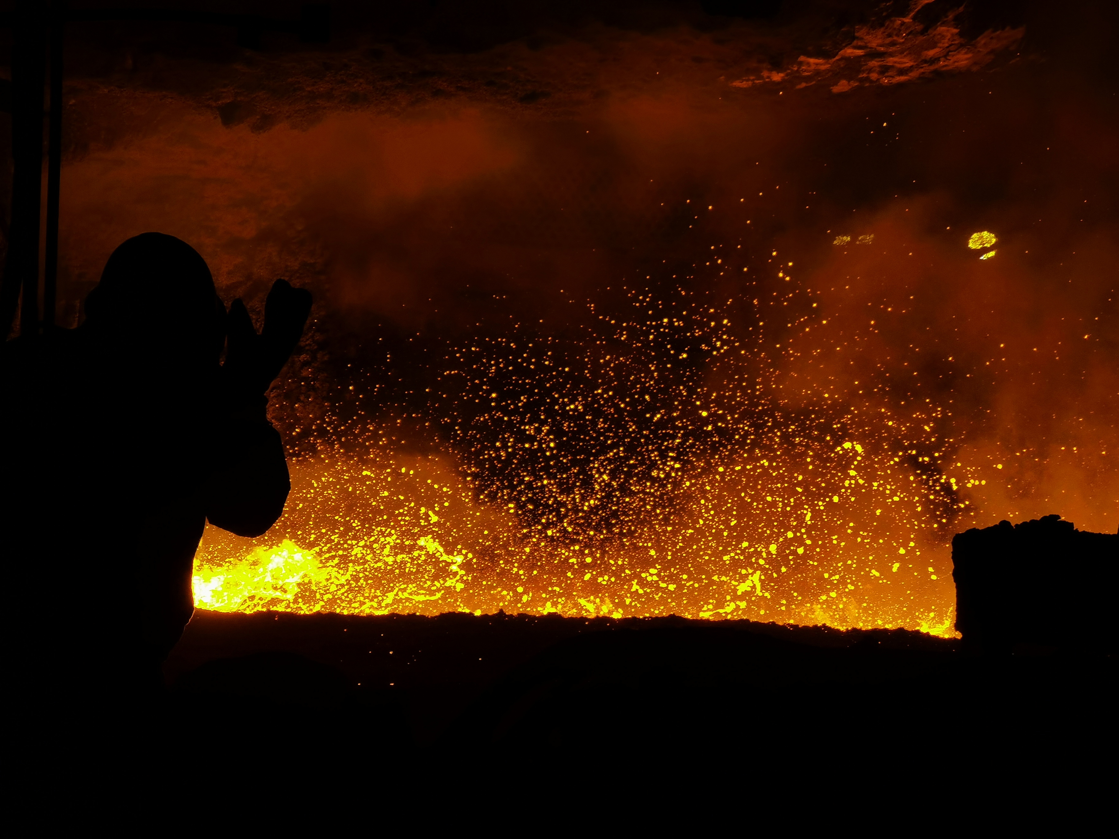奋战在“火焰山”的你们 奋战在“火焰山”的你们
