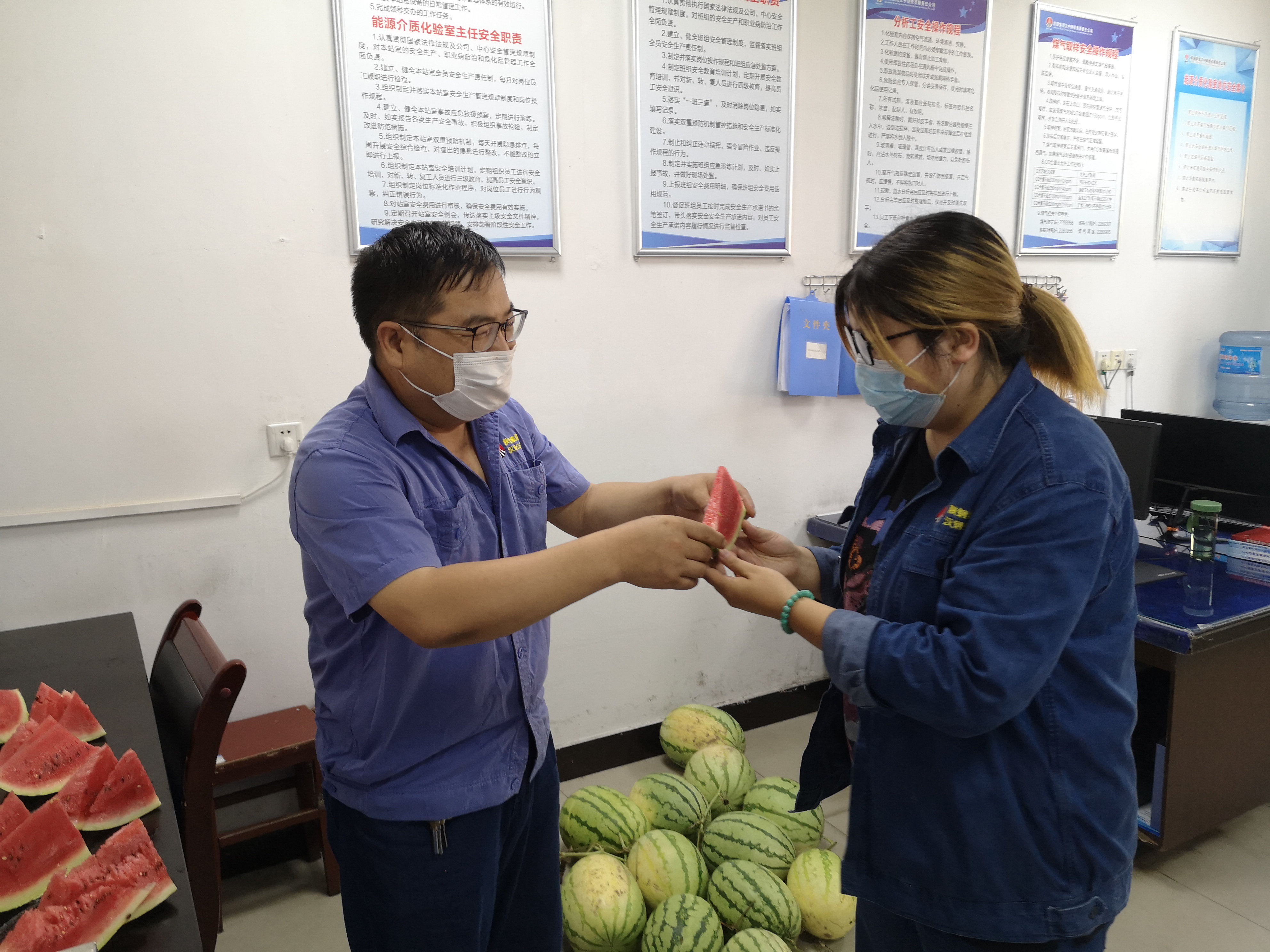 安全生产多“烤”验,防暑降温保安全 安全生产多“烤”验,防暑降温保安全