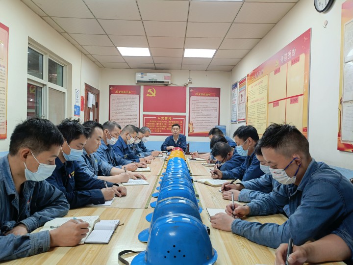 安全管理  我们从“小切口”做“大文章”