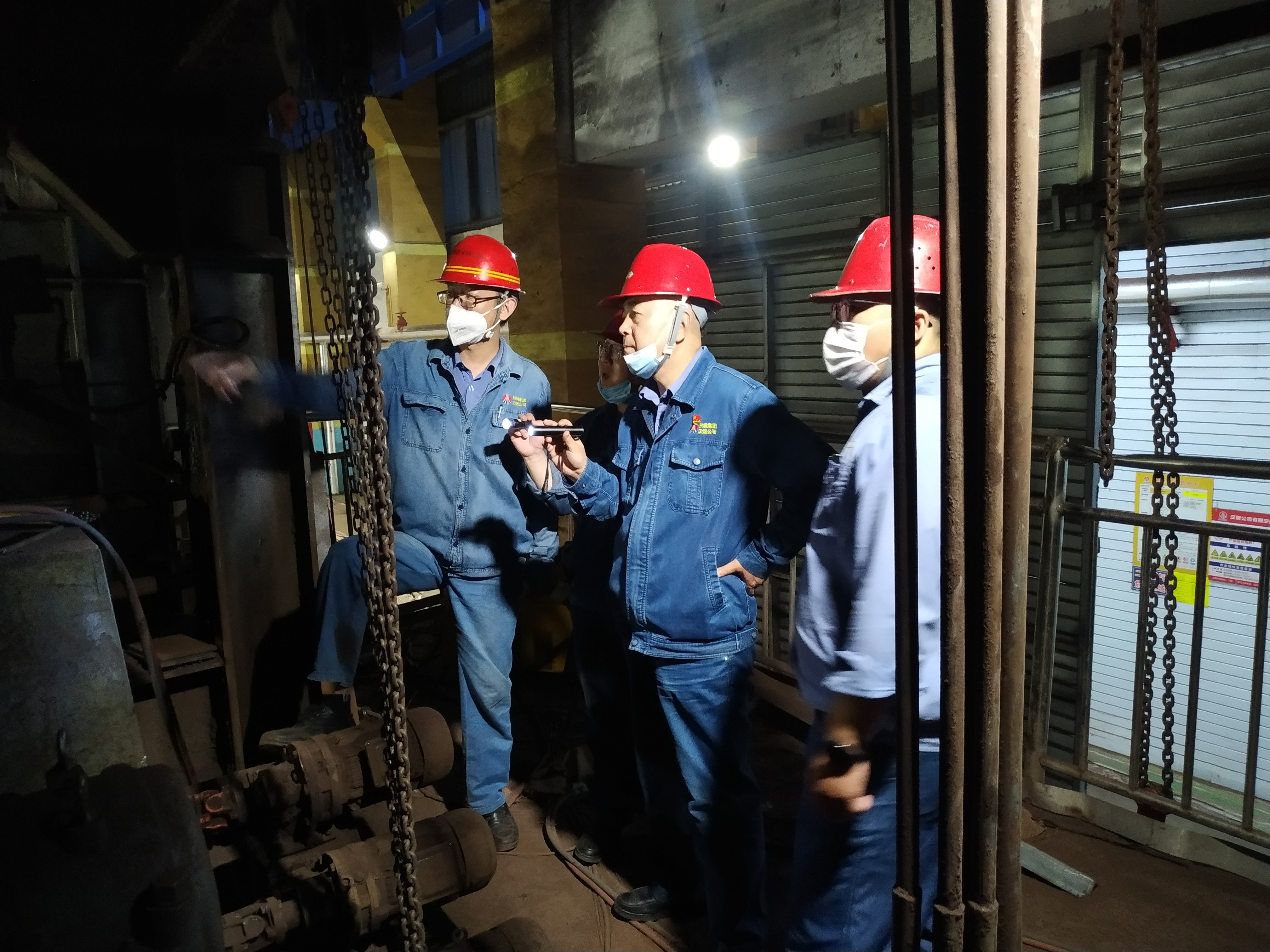 党员干部齐发力 织牢保障“服务网”