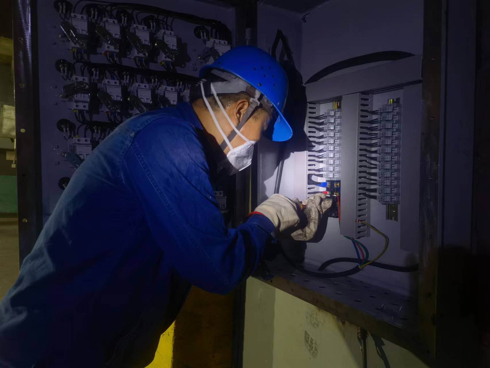 育人才 凝合力 “精准施策”促安全