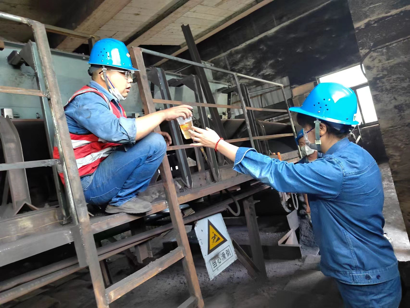 应对高温天气，他们争当先锋