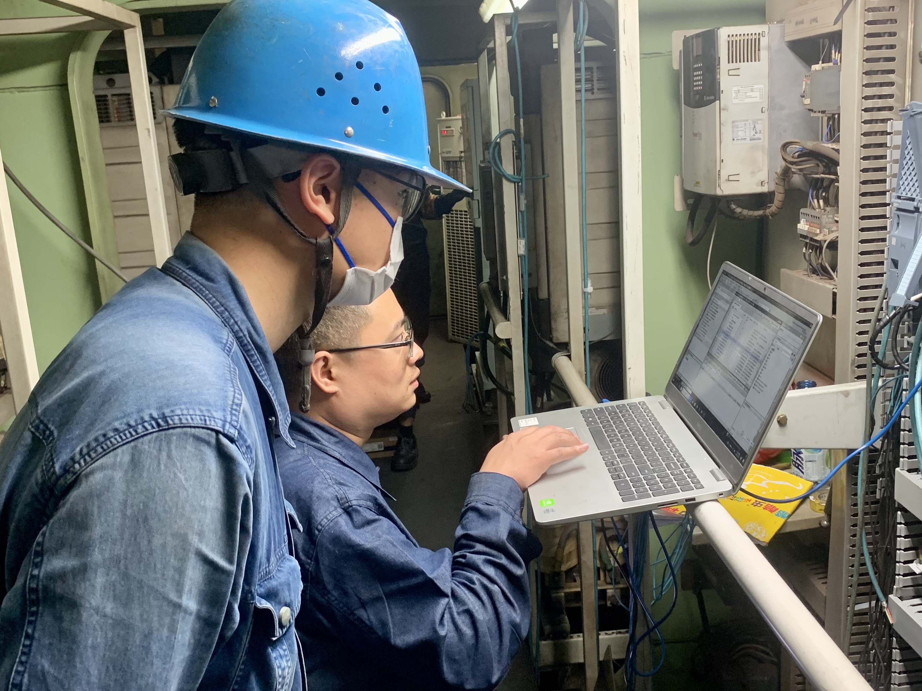 青春奋斗正当时，检修磨砺创新功