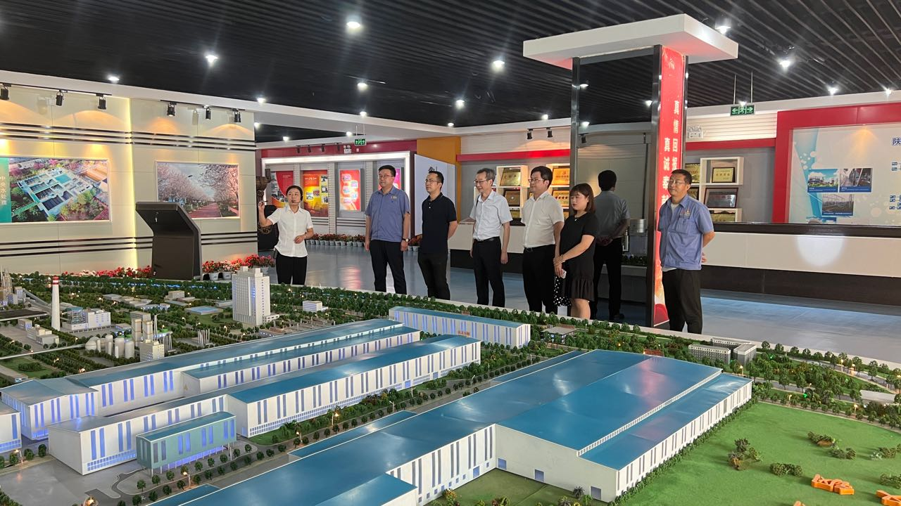 中国军工协会副书记人选、陕西理工大学北京校友会秘书长曲鹏一行到汉钢公司调研