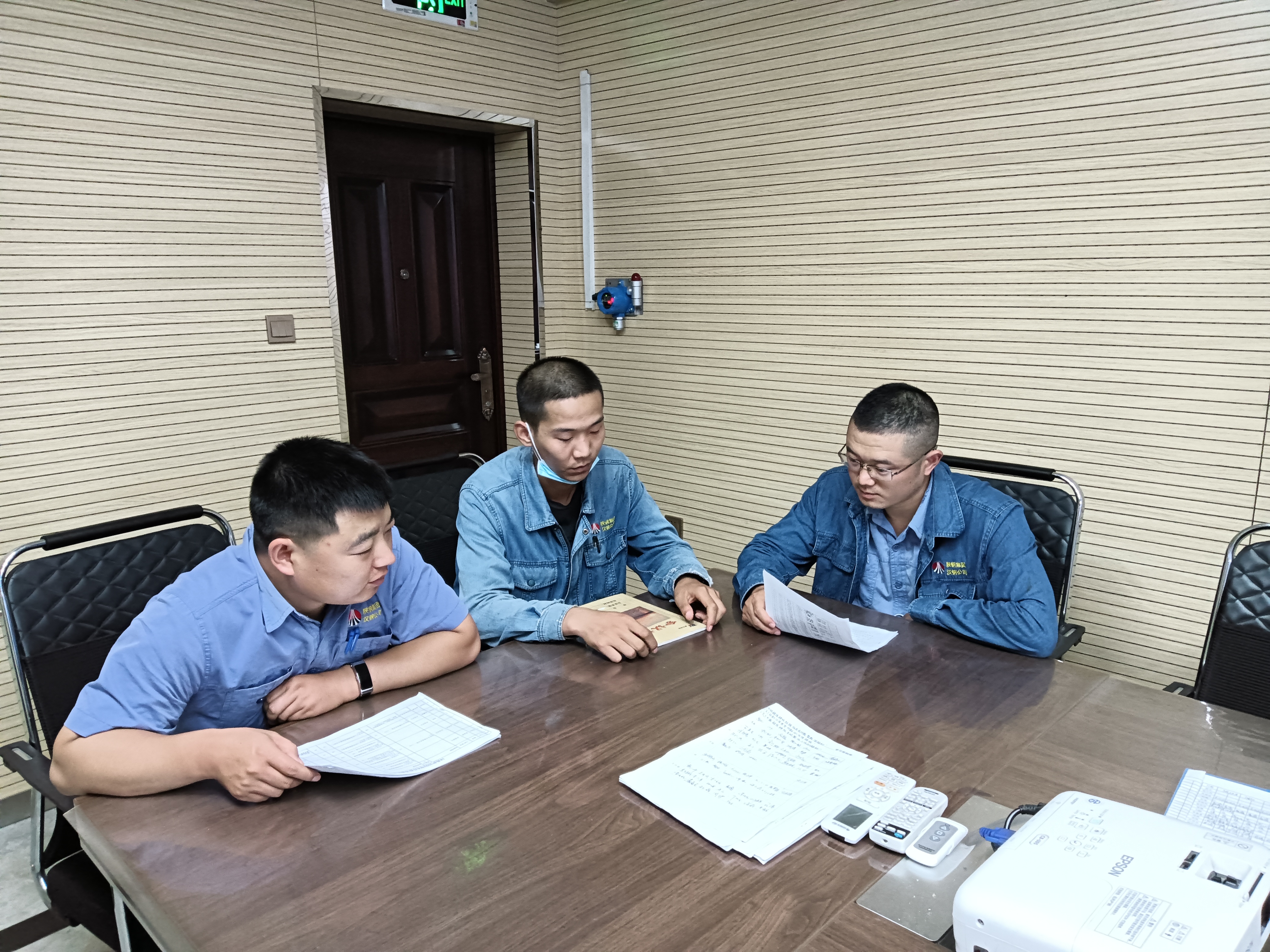 镜头里的降本增效