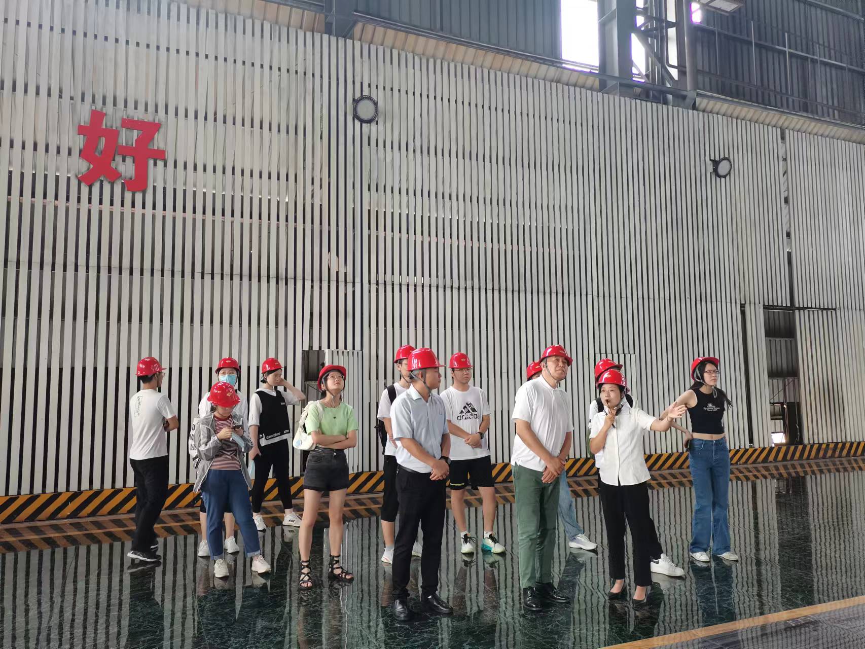 北京大学光华管理学院李其教授到汉钢公司开展专题讲座 北京大学光华管理学院李其教授到汉钢公司开展专题讲座