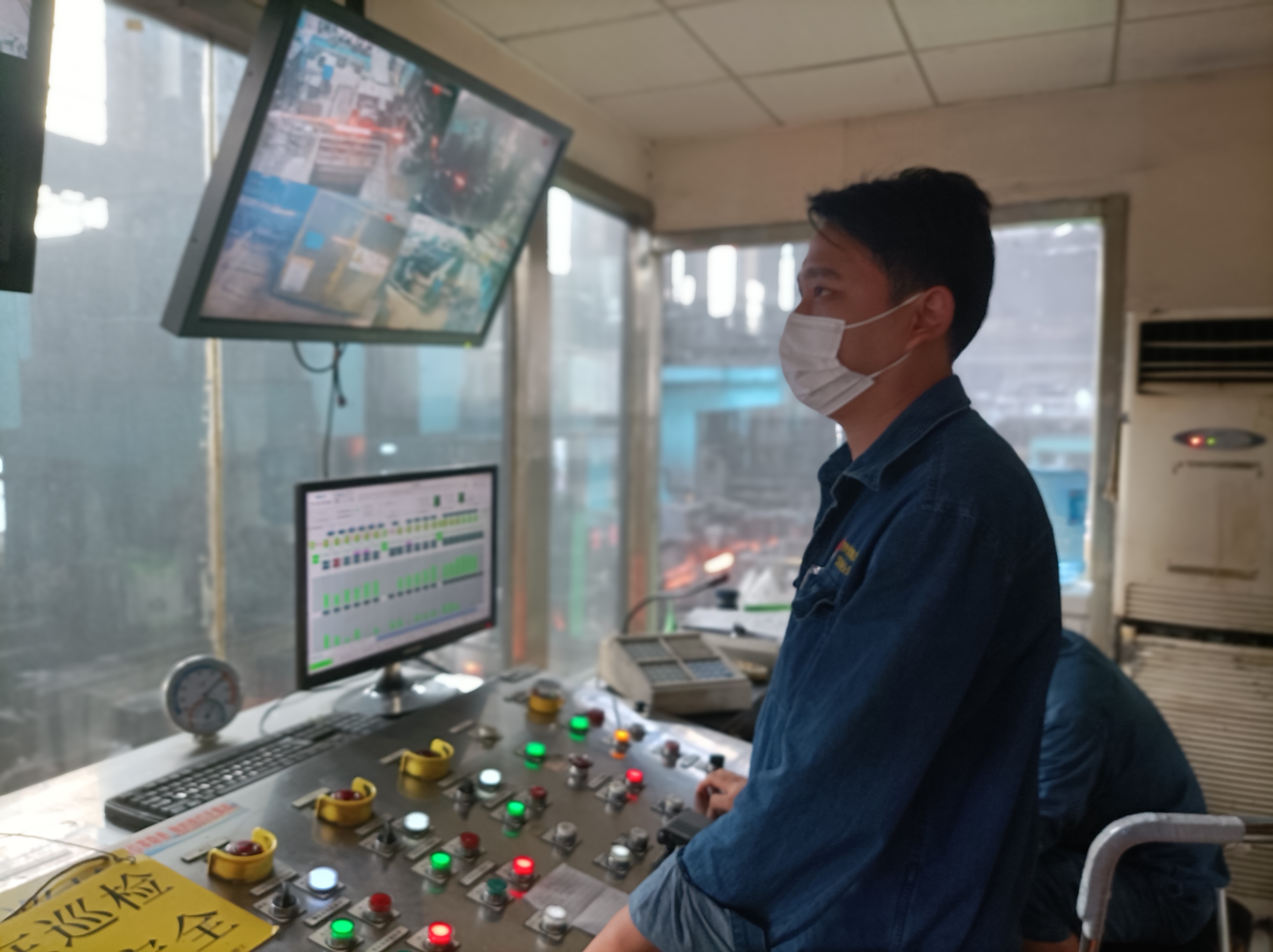 我师傅是轧线上的“韩大师”