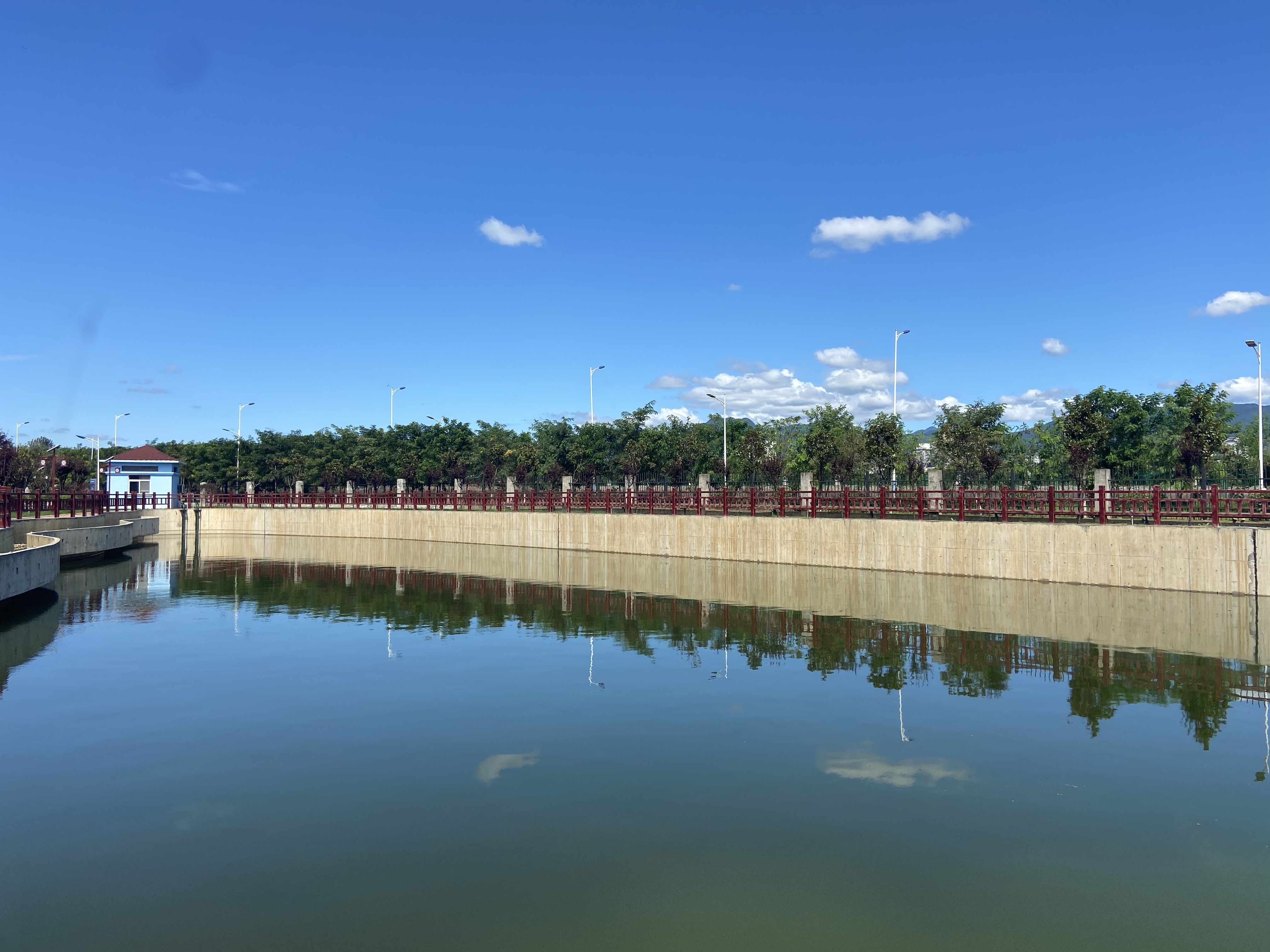 推窗见绿,钢城也有“诗和远方” 推窗见绿,钢城也有“诗和远方”