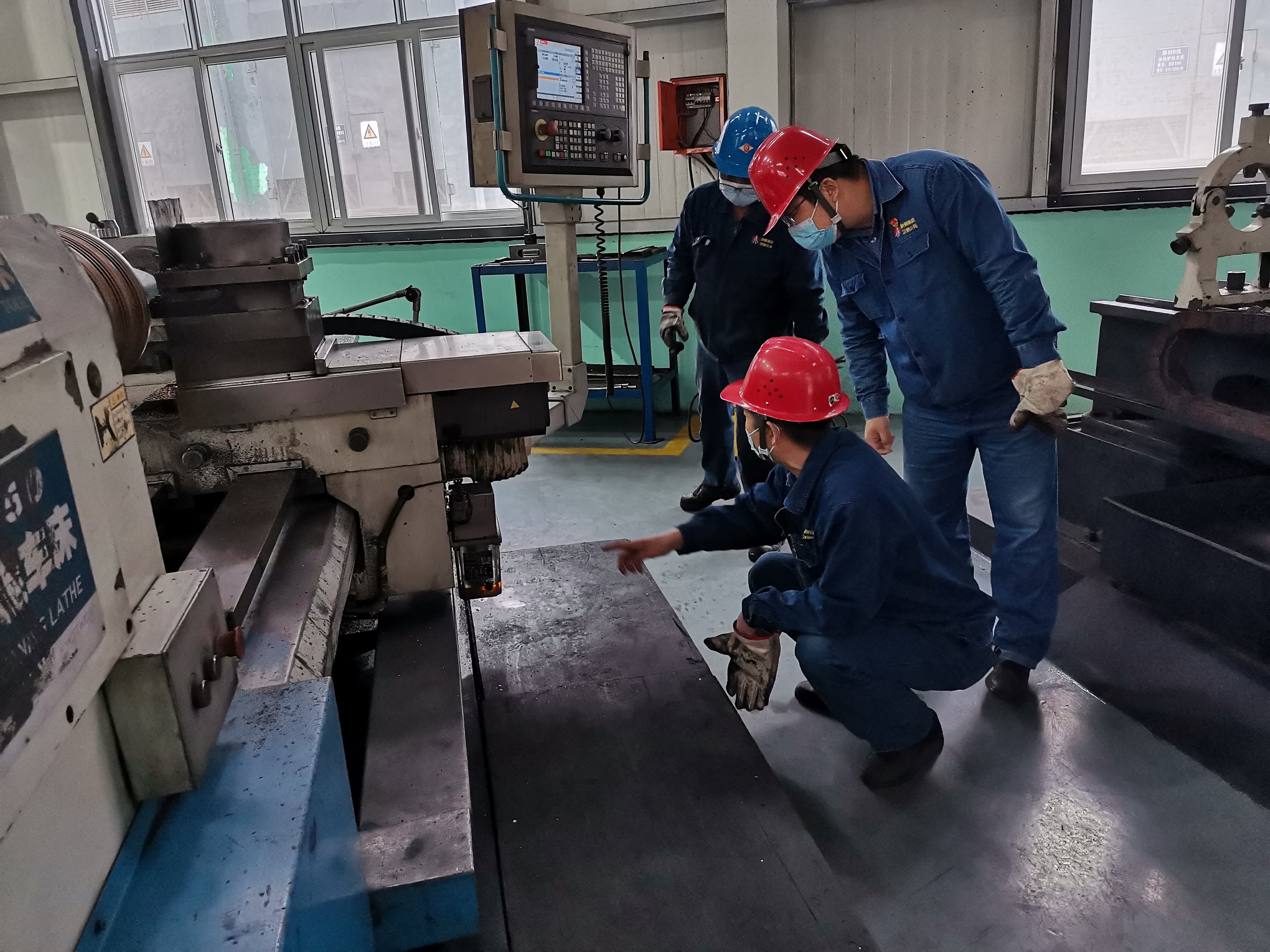 点灯照路 为平安轧钢建设锦上添花 点灯照路 为平安轧钢建设锦上添花