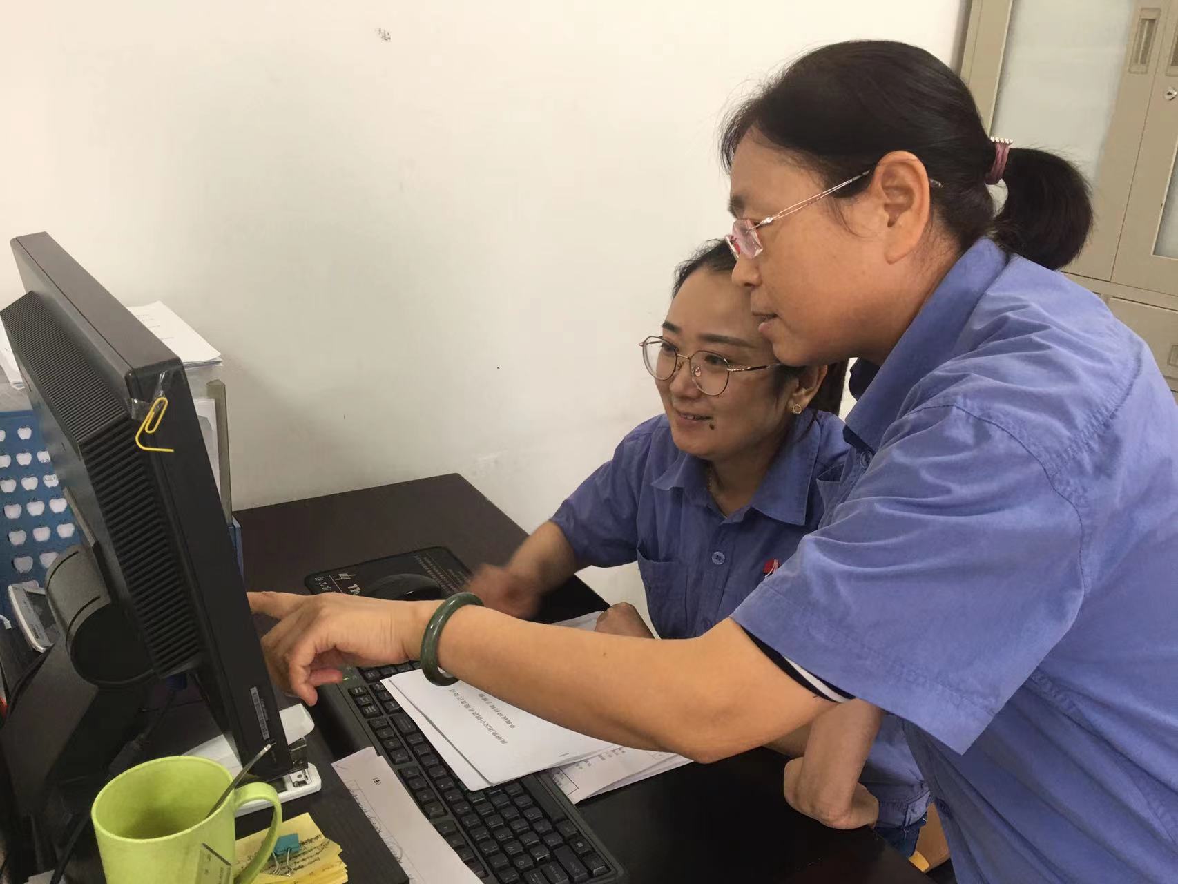 综合管理战线上的“女战士”