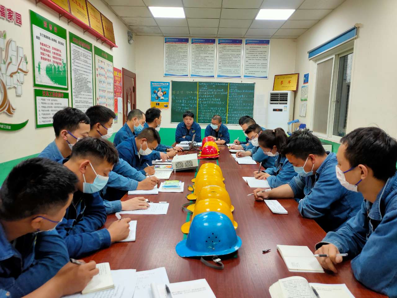 量体裁衣  我们的安全工作“不打烊”