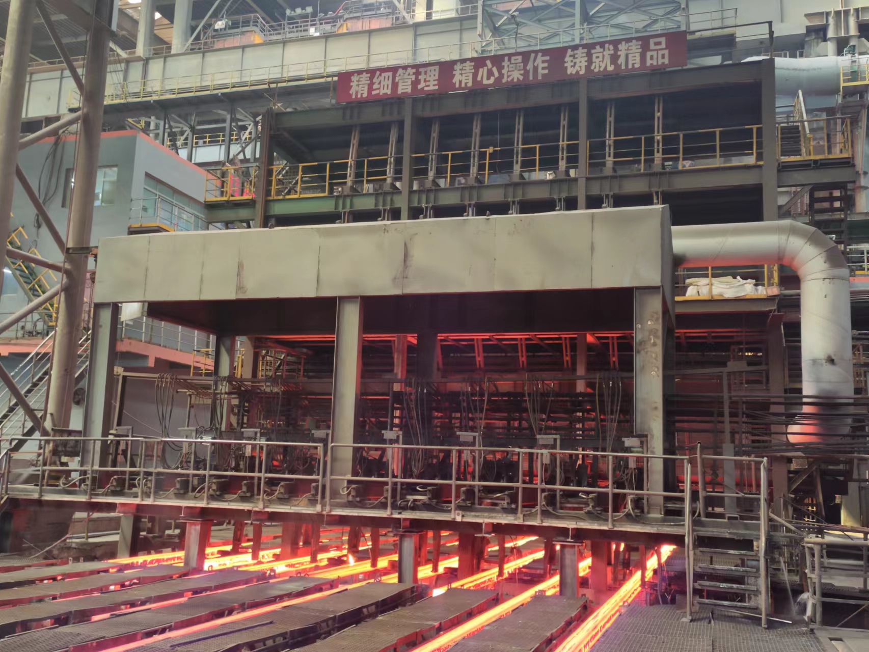 “三舰”护“航母” “三舰”护“航母”